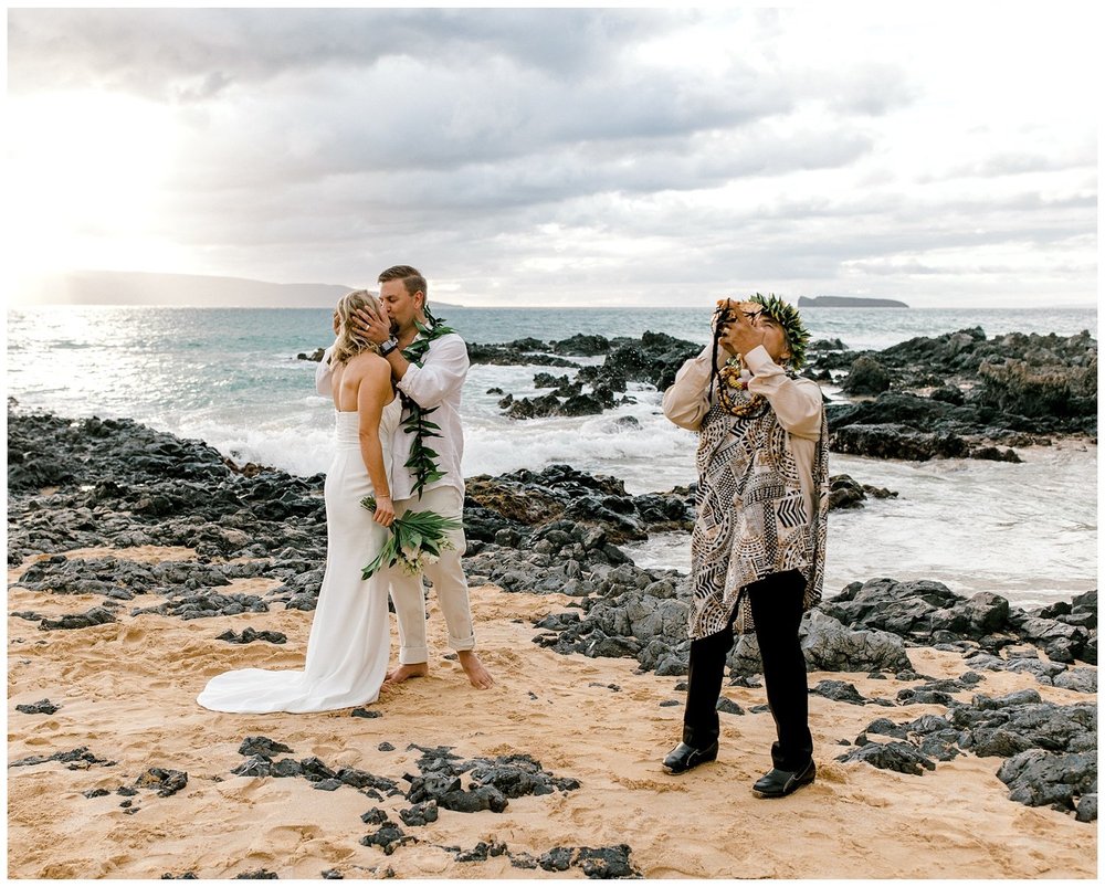 Chic Makena Cove Elopement_0029.jpg