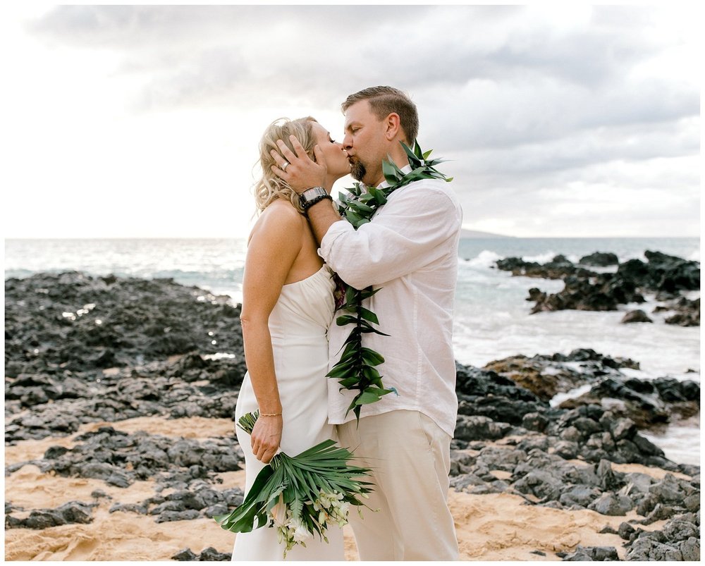 Chic Makena Cove Elopement_0031.jpg