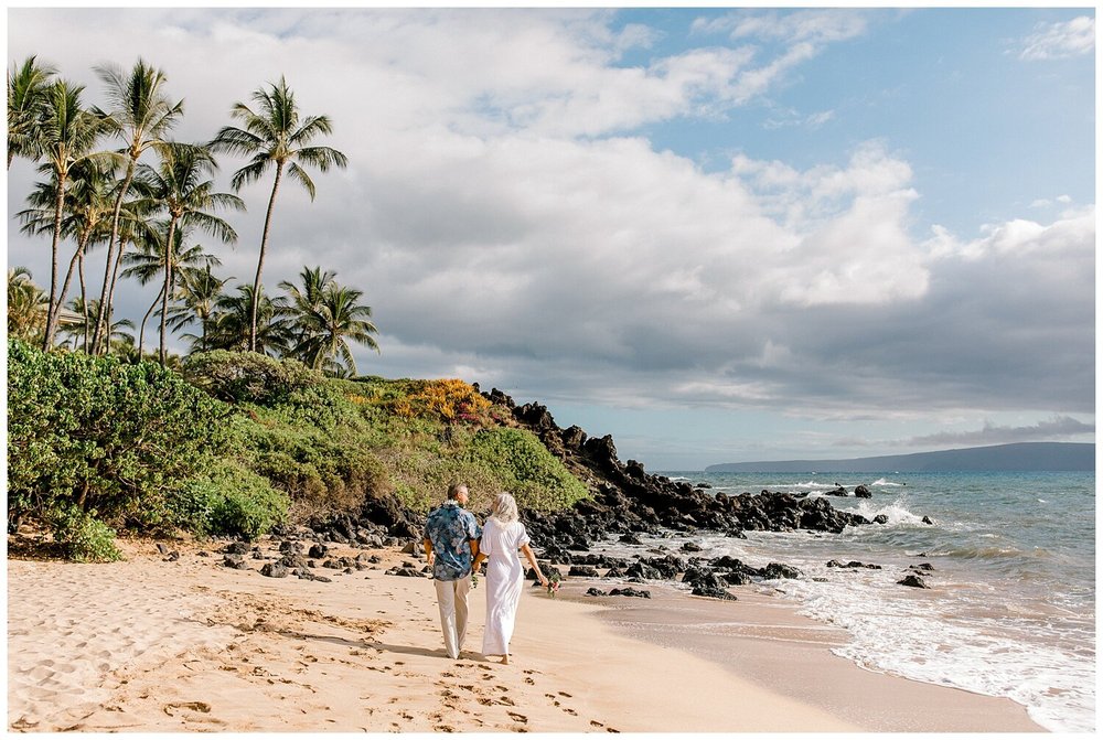 Joyous Palauea Beach Elopement_0029.jpg