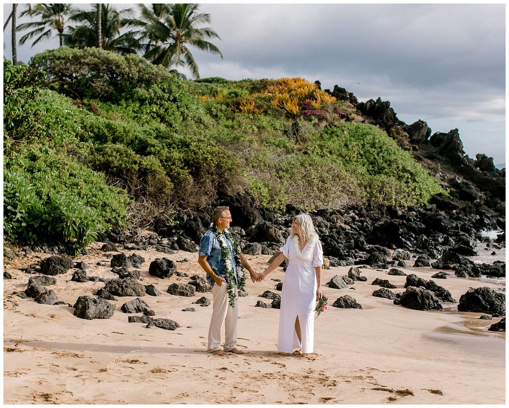 Joyous Palauea Beach Elopement_0035.jpg