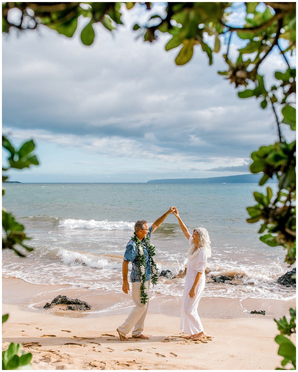 Joyous Palauea Beach Elopement_0070.jpg