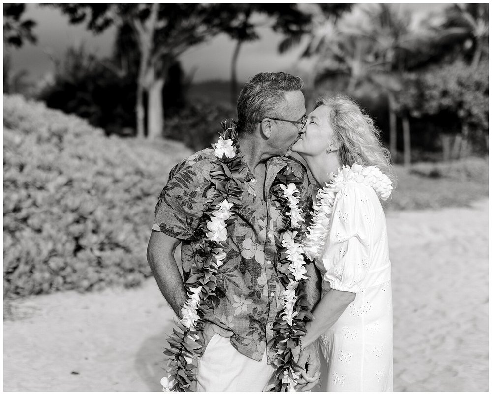 Joyous Palauea Beach Elopement_0083.jpg