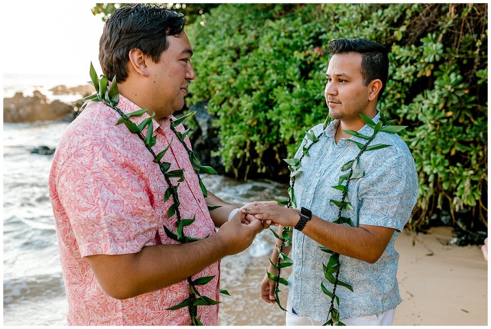 Maui LGBTQ Elopement_0025.jpg