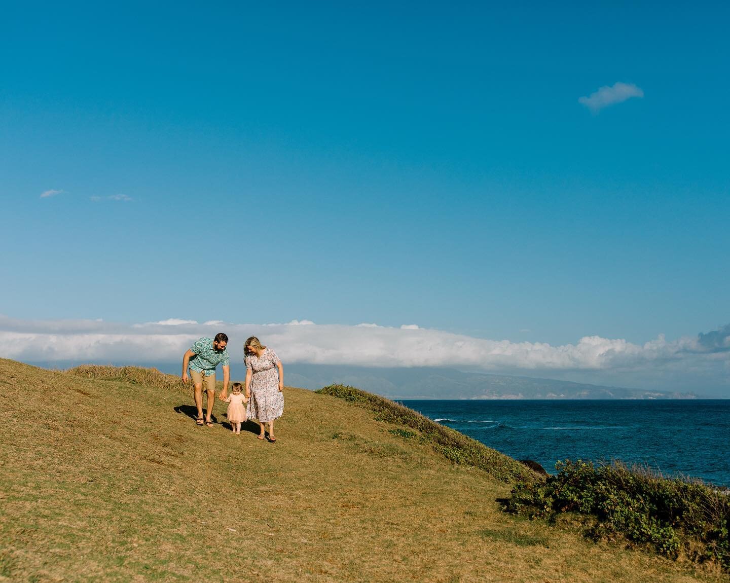 I typically share my wedding and elopement work on this page, but I do reserve some session dates throughout the year for family sessions 💕 This was a special session with clients whose wedding I photographed a few years back. It&rsquo;s was so wond