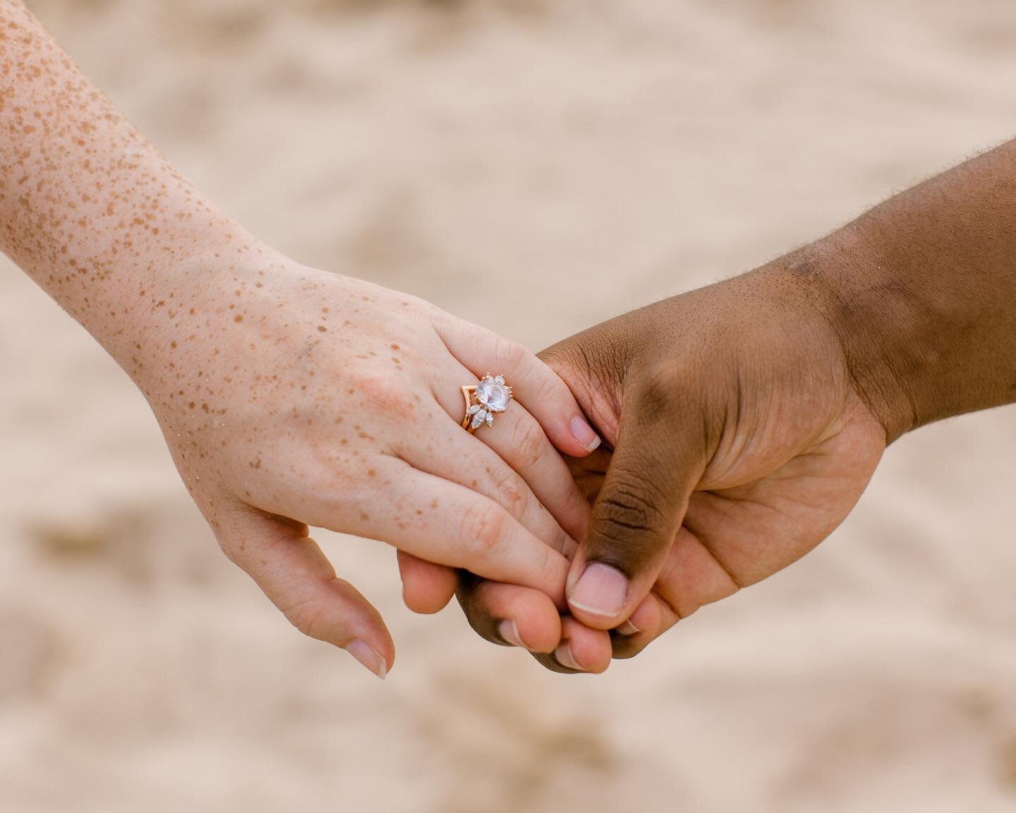 This bride&rsquo;s ring is stunning 🤩 I love the vintage look!

Events by @simplyeloped

#mauiwedding #weddingring #tropicalwedding #beachwedding #hawaiibeachwedding #mauiweddingphotographer #mauielopement #mauielopementphotographer #elopement #beac