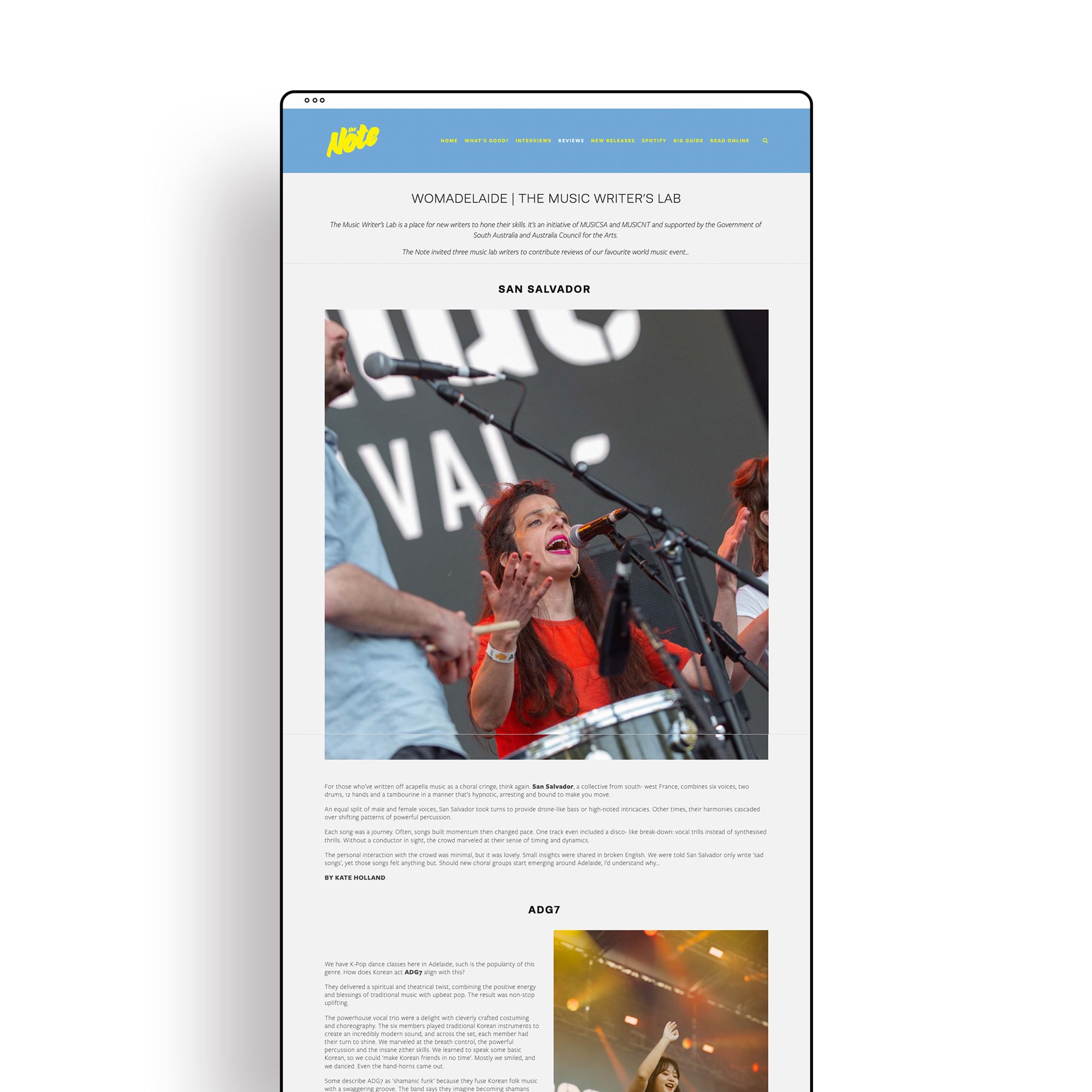 Webpage screenshot of Note magazine featuring a concert article about San Salvador, showing a female singer passionately performing on stage with a microphone, surrounded by band members.
