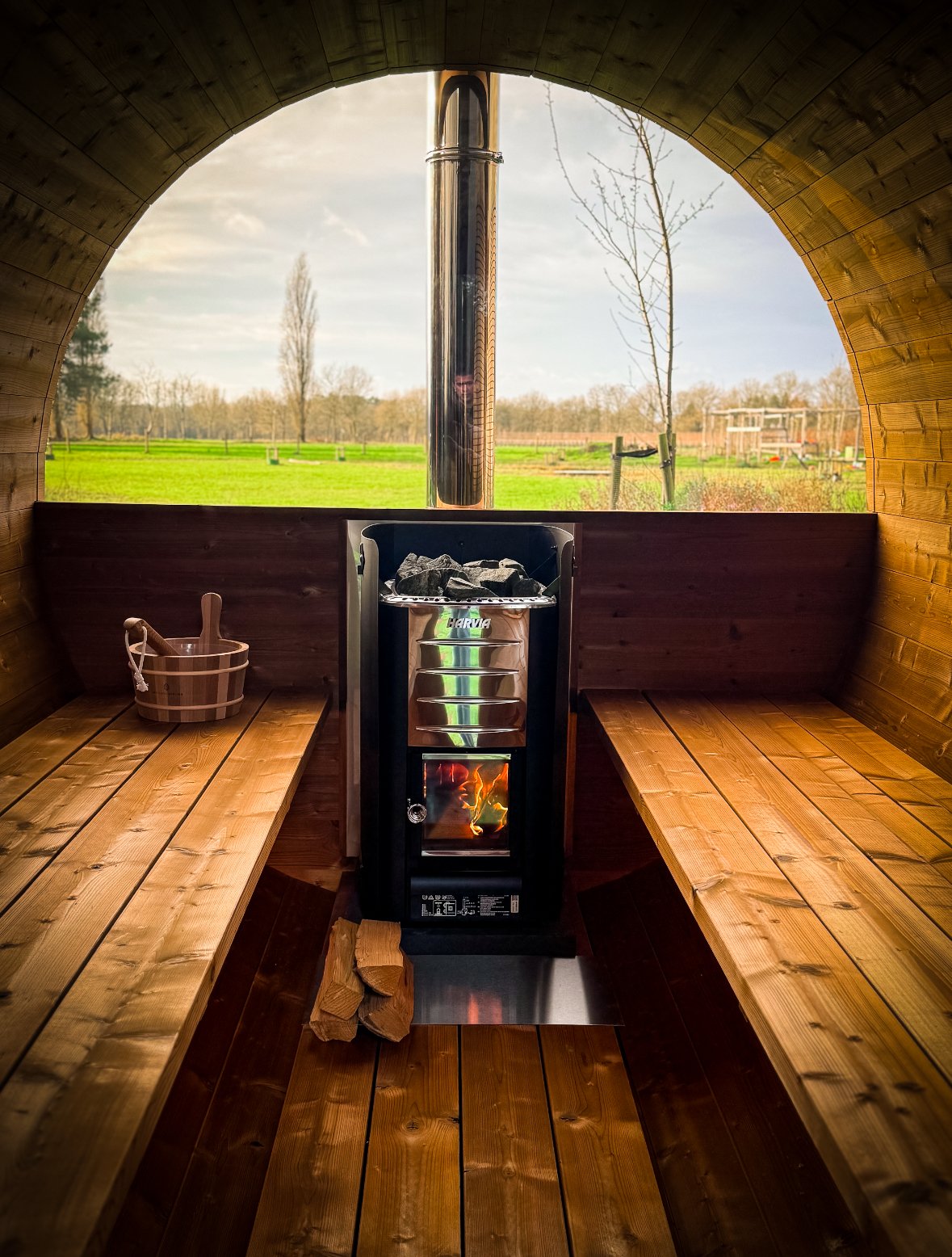 Wellnez-atelier-barrelsauna-eva-tuytelaers-kristof-hoefkens (4).jpg