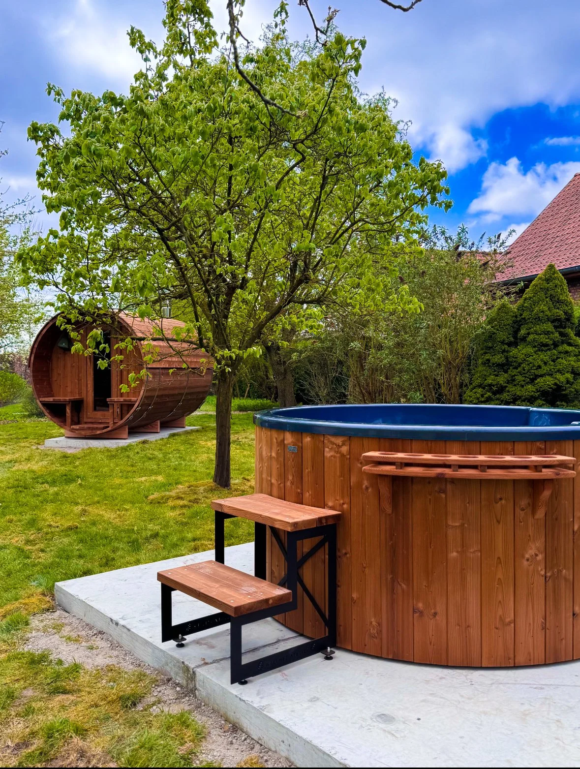 Wellnez atelier hottub en barrelsauna bij vakantiewoning't Jongehof 