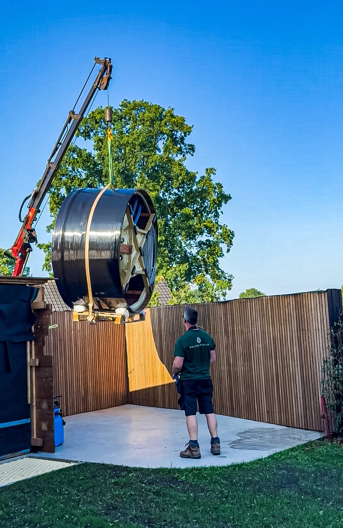 Wellnez-atelier-leveren-plaatsen-installeren-hottubs