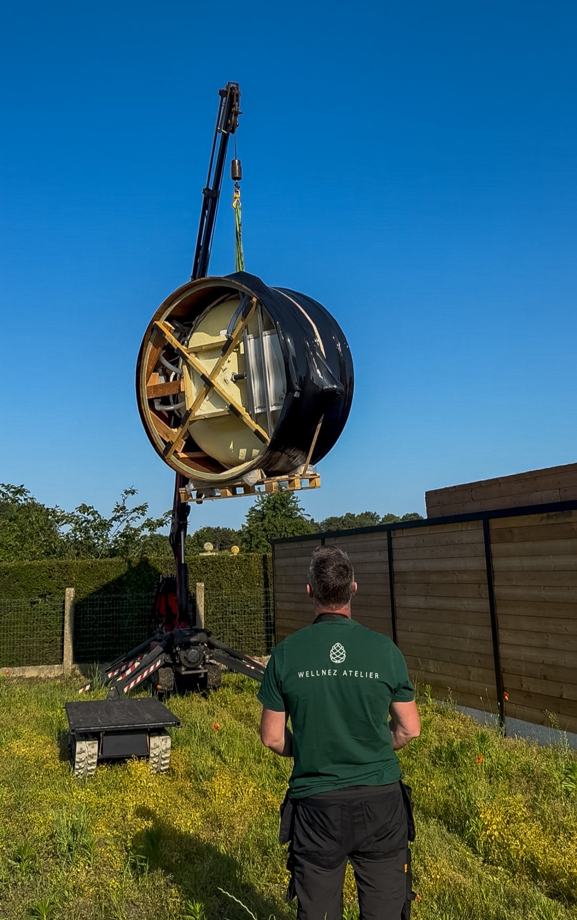 Wellnez-atelier-leveren-plaatsen-installeren-hottubs