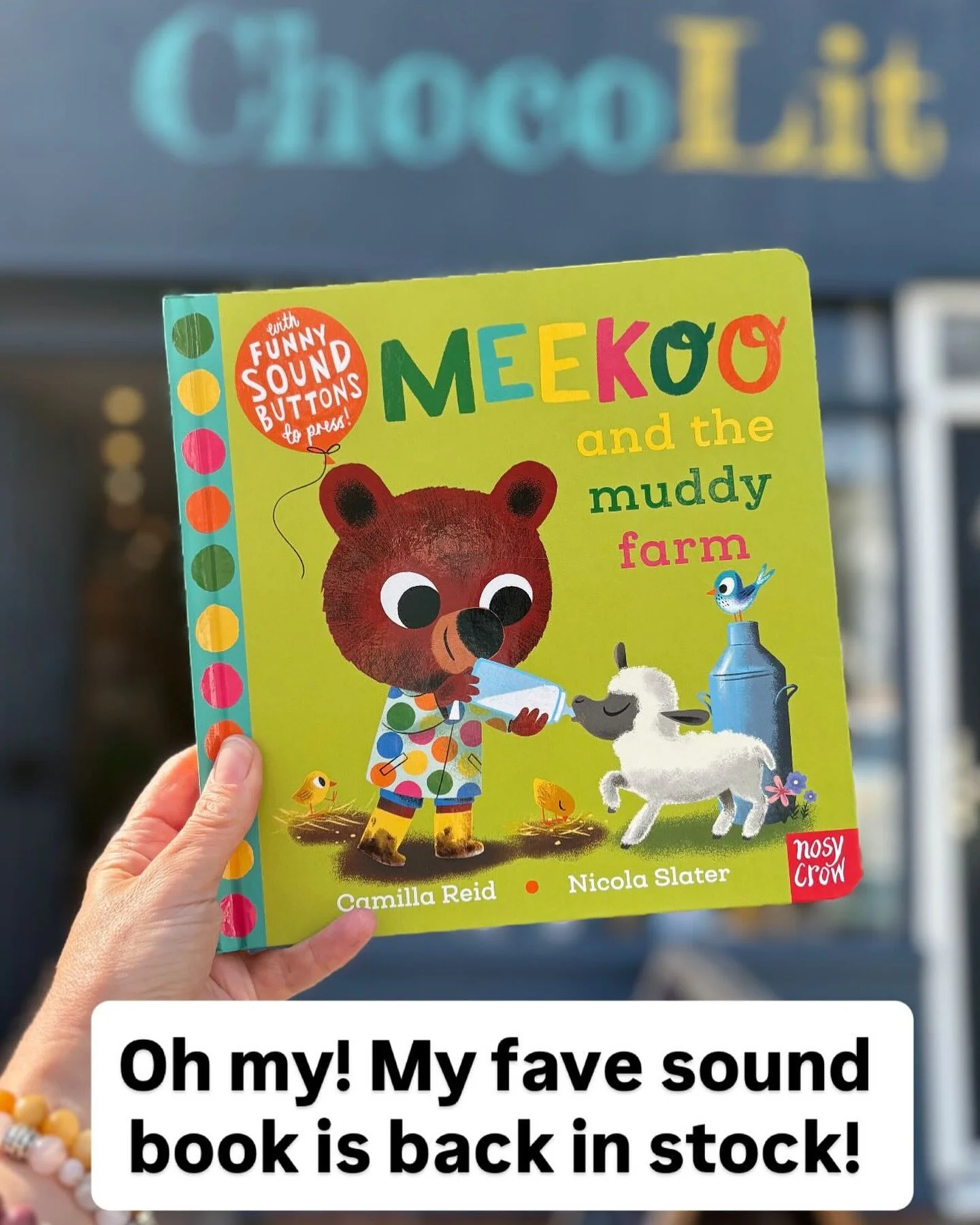 Sending a big cheery shoutout to Martina at the fantastic @chocolitsw4 in Clapham who sells tons of my books, but especially this one 🐮🐷🐤! Thank you, Martina! 😘😘😘
#readwithyourbaby