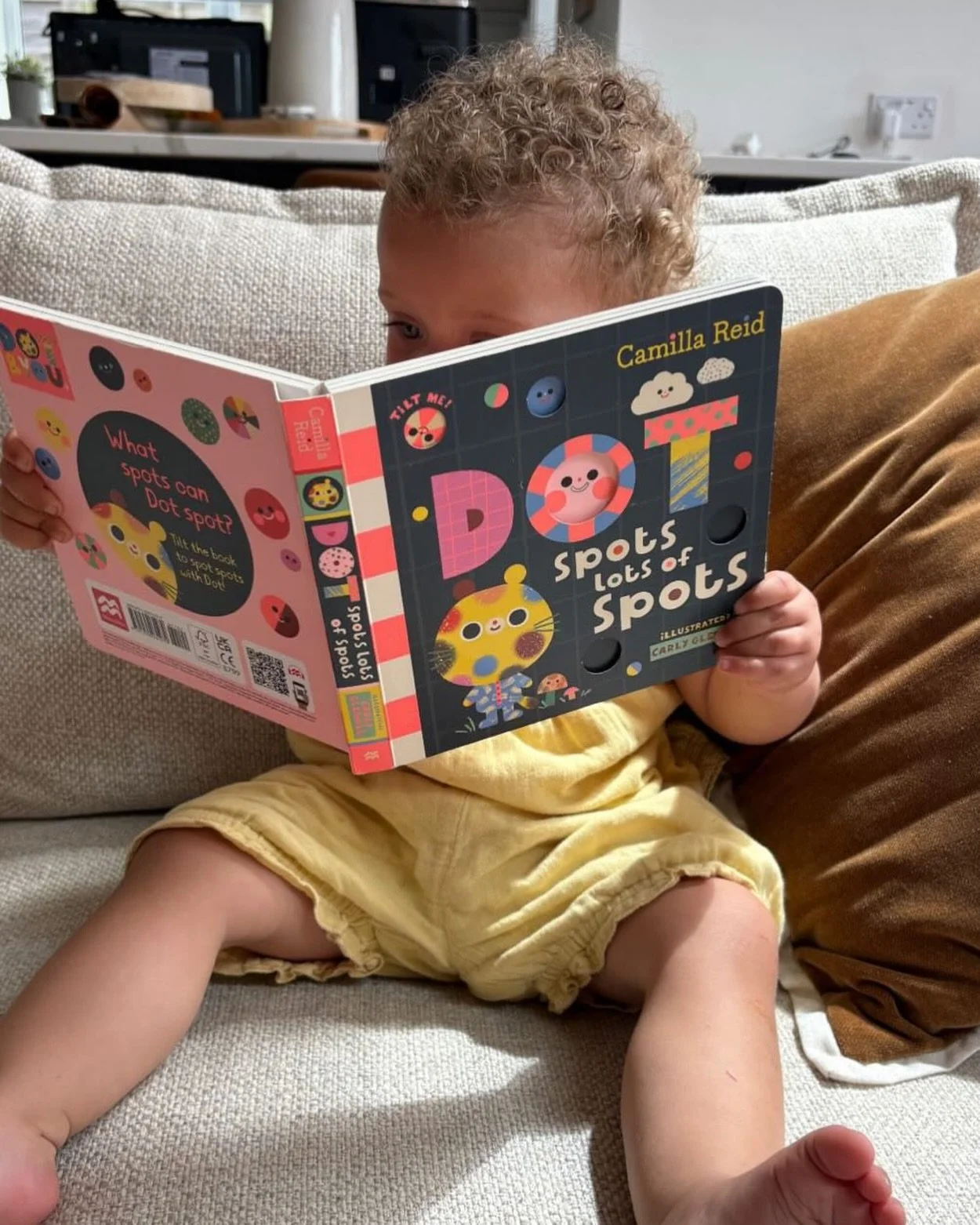 Thank you so much to @s.h.e.r.i.s.e for sharing this beautiful pic of Thea enjoying Dot Spots - those toes 🥰🥰🥰