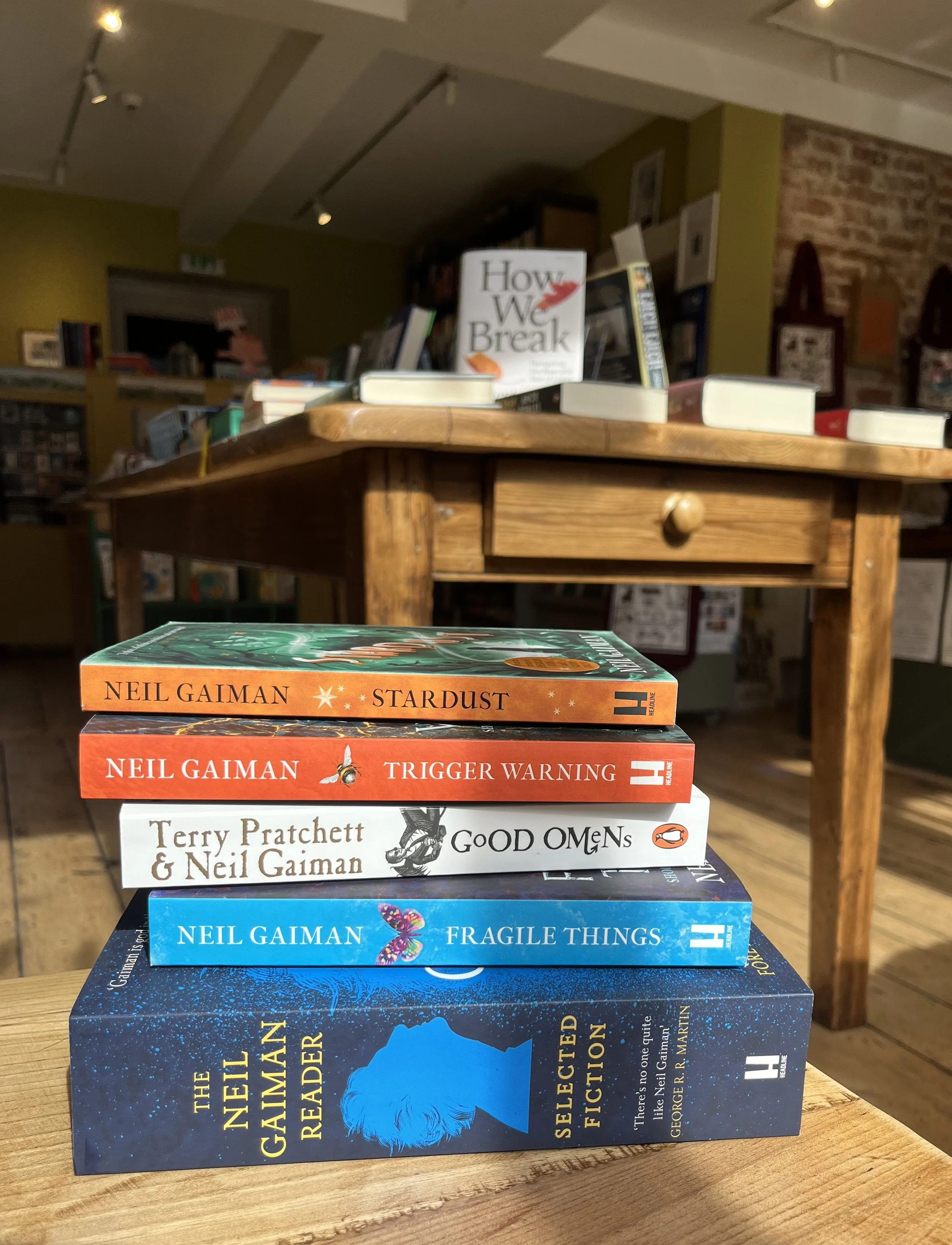 Neil Gaiman collection of titles