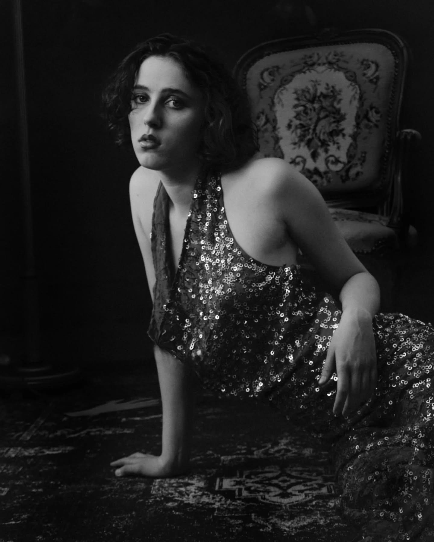 Melancholia
Model @filipowiczolga
Make-up & haar @miek_makeup
Concept, styling & fotografie @jane.dinmohamed @storyland.of.stars
Jurk @rosarosasvintage
#fashioneditorial #fashionphotoseries #fashionstory #melancholia #bnwfashionshoot #mo
