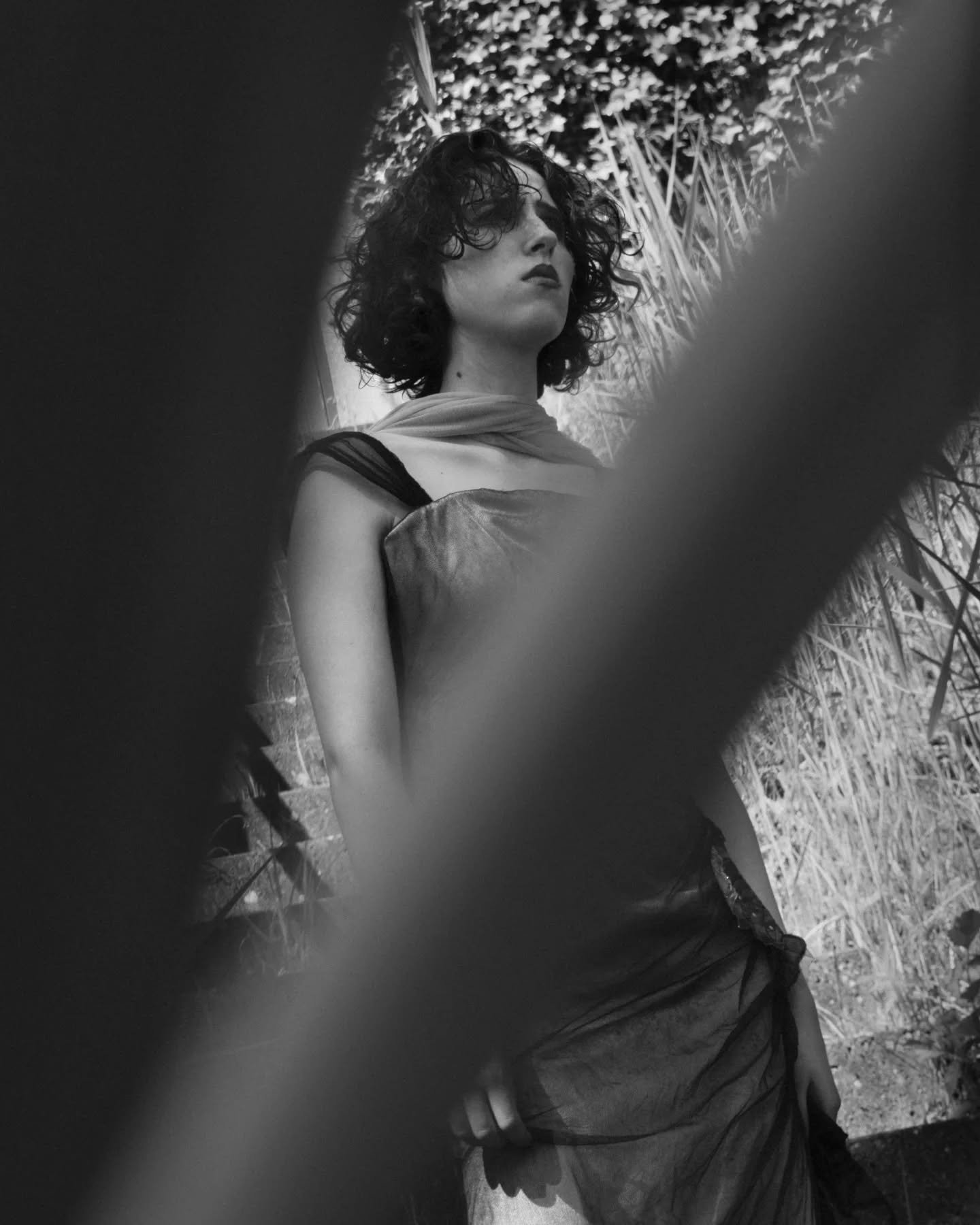 Melancholia
Model @filipowiczolga
Make-up & haar @miek_makeup
Concept, styling & fotografie @jane.dinmohamed @storyland.of.stars
Jurk @rosarosasvintage
#fashioneditorial #fashionphotoseries #fashionstory #melancholia #bnwfashionshoot #mo