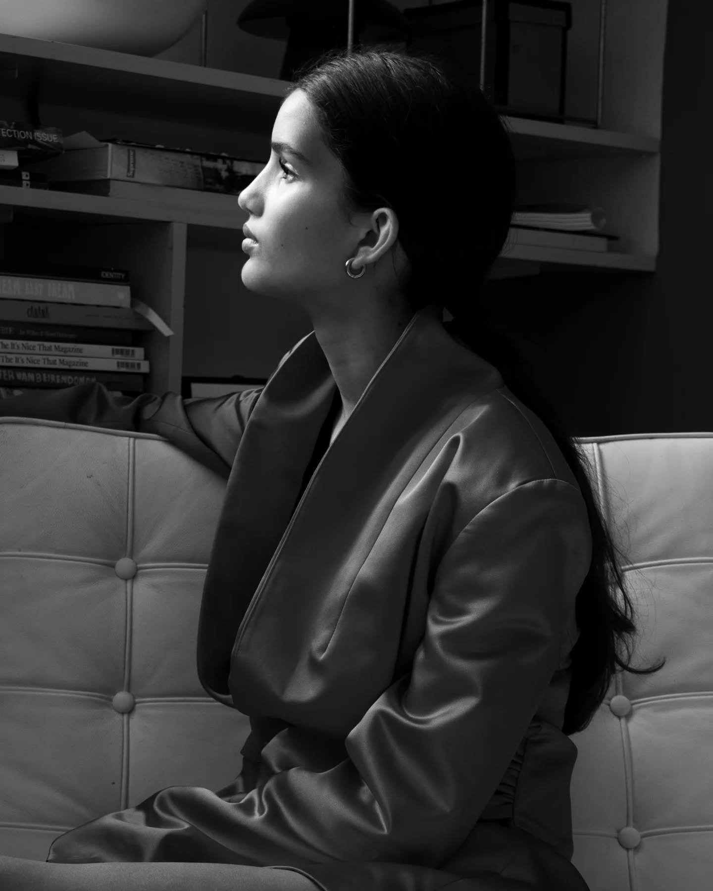 Urban
A short story in fashion images
Model Daisy via @moxiemodels.amsterdam
Concept, styling & photography @jane.dinmohamed via @storyland.of.stars
#modefoto #modebnw #fashioninbnw #fashionphotograph