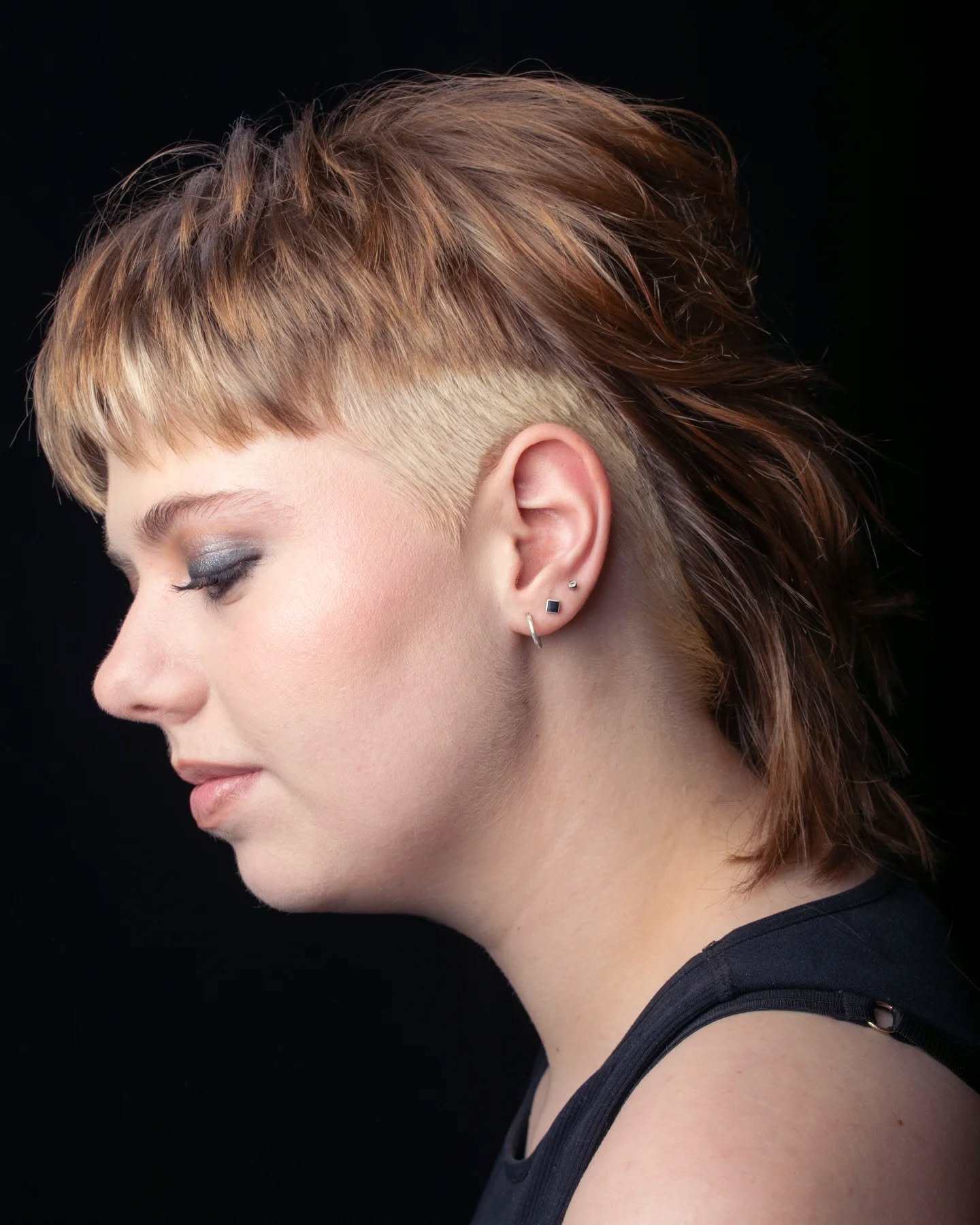 Tigress
New looks @kapsalonvibes
Model Fleur
Haar @hair.byjente
Make-up @joycepietrzak
Fotografie @jane.dinmohamed via @storyland.of.stars
#kapsels #beautyshoots #haartrend2025 #womenpowerment
