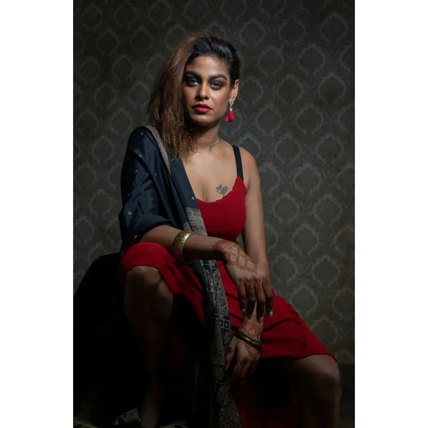 Rebel Queen

Model @surajakisoor 
Concept, art direction, styling &amp; fotografie @storyland.of.stars 

#portret gebaseerd op het werk van #amritashergil