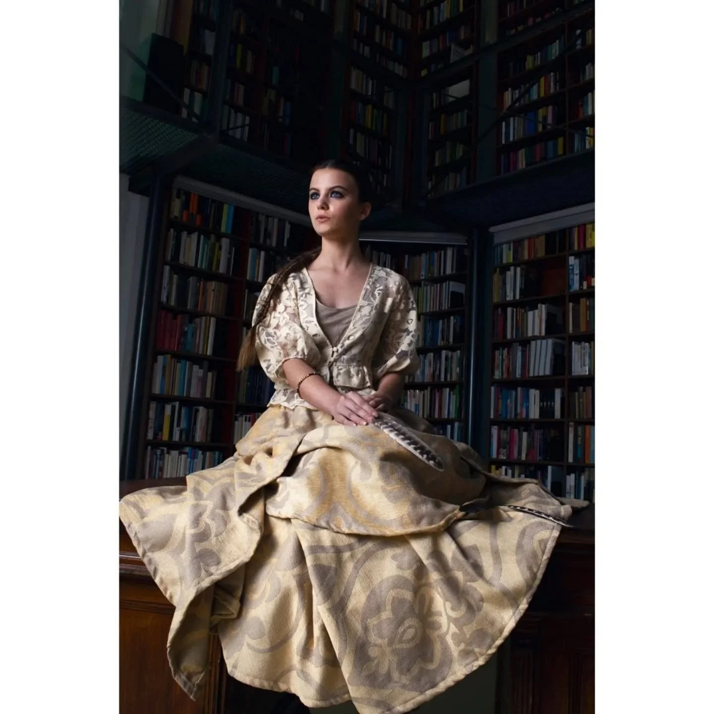 Parliament of Owls

Model Mathilde
Art direction, styling &amp; fotografie @storyland.of.stars 

#fashionmeetsfineart #modeontmoetfineart