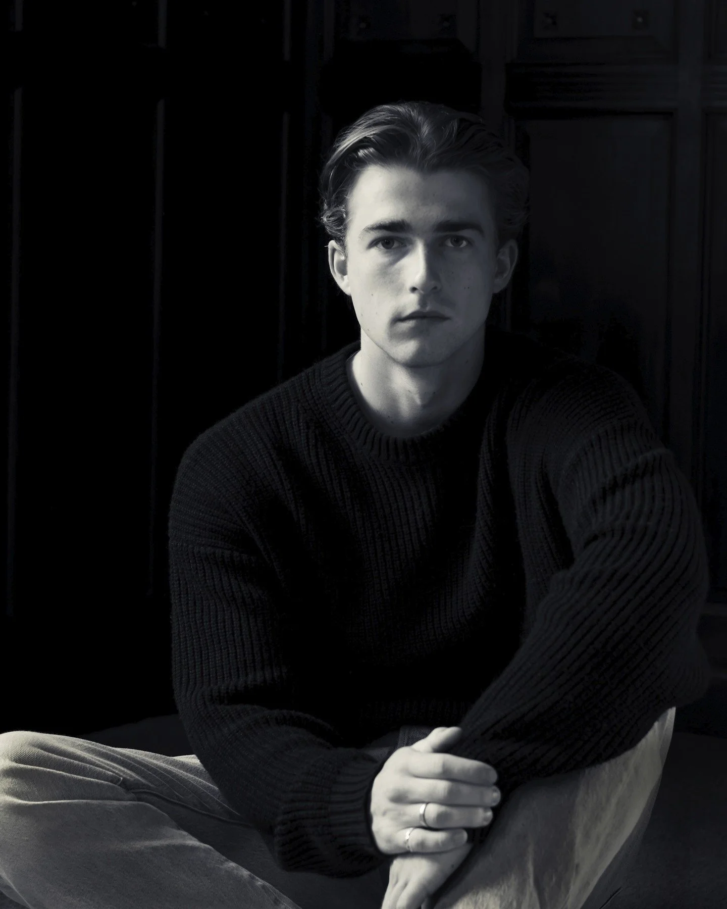 LASSE 

Model @lasse.huitink 
Fotografie @storyland.of.stars 

#zwartwitportret #modelportret