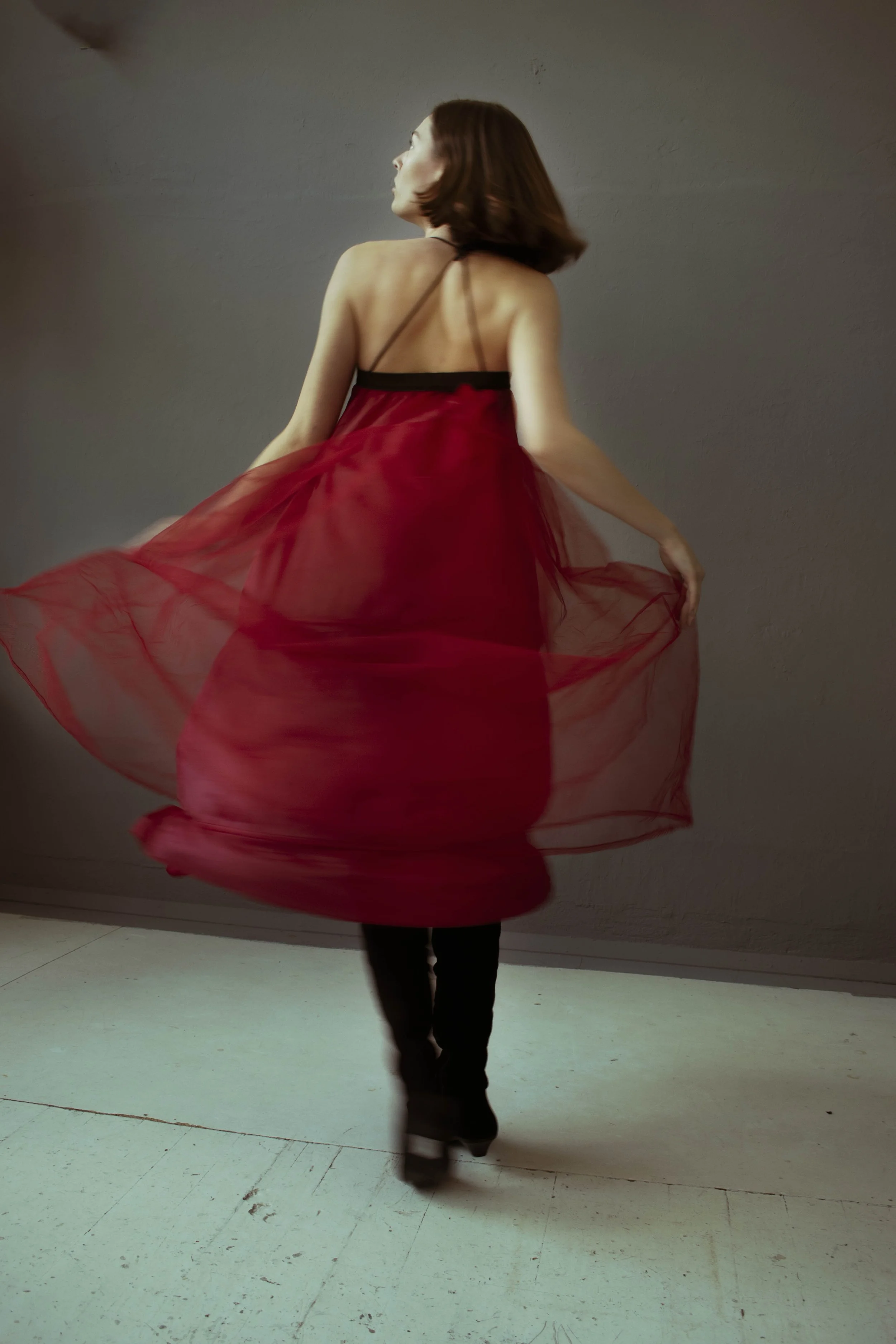 Modefoto in de studio met een nostalgische sfeer