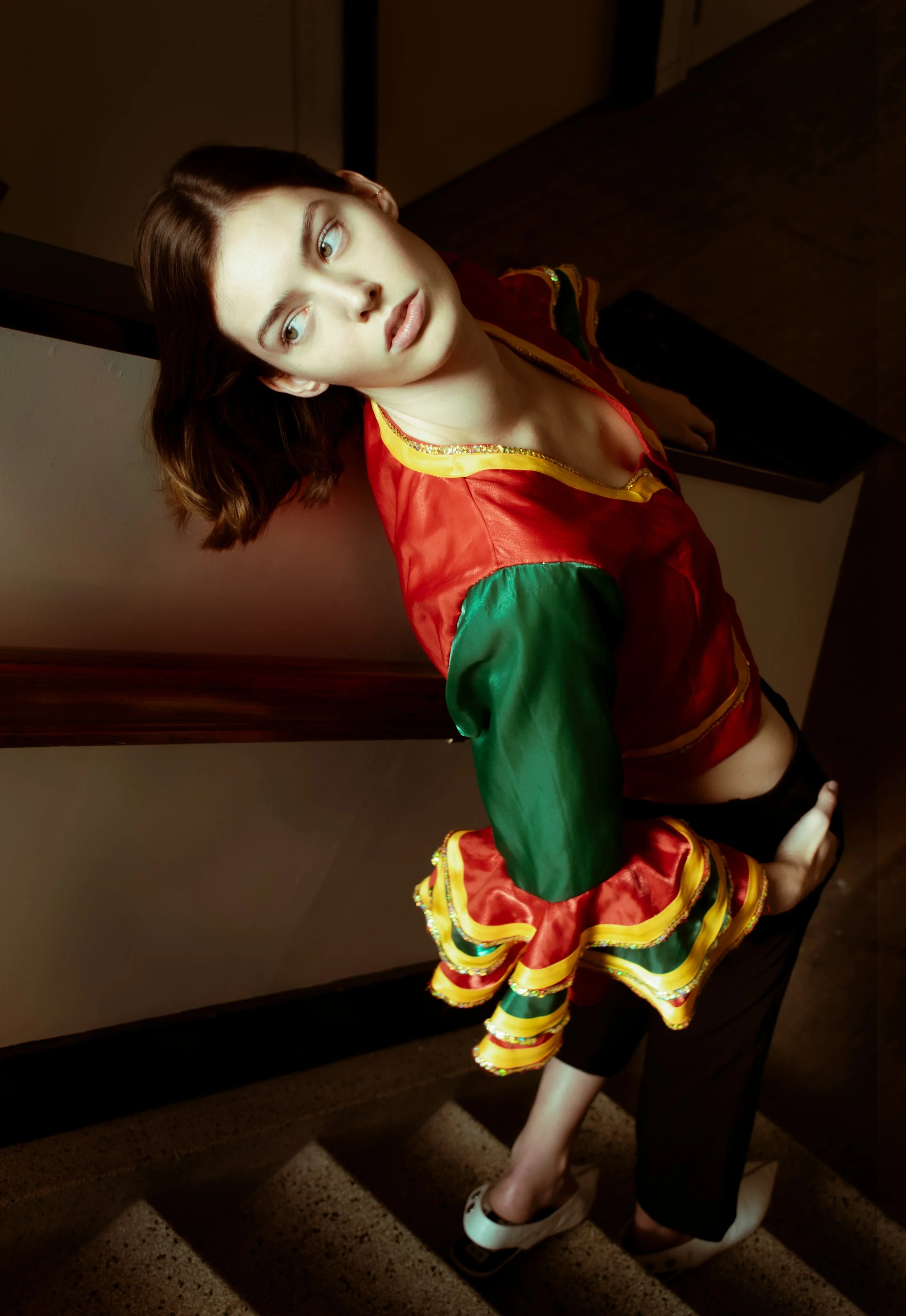 Modefotografie sfeervol en melancholisch, op locatie in Amsterdam 