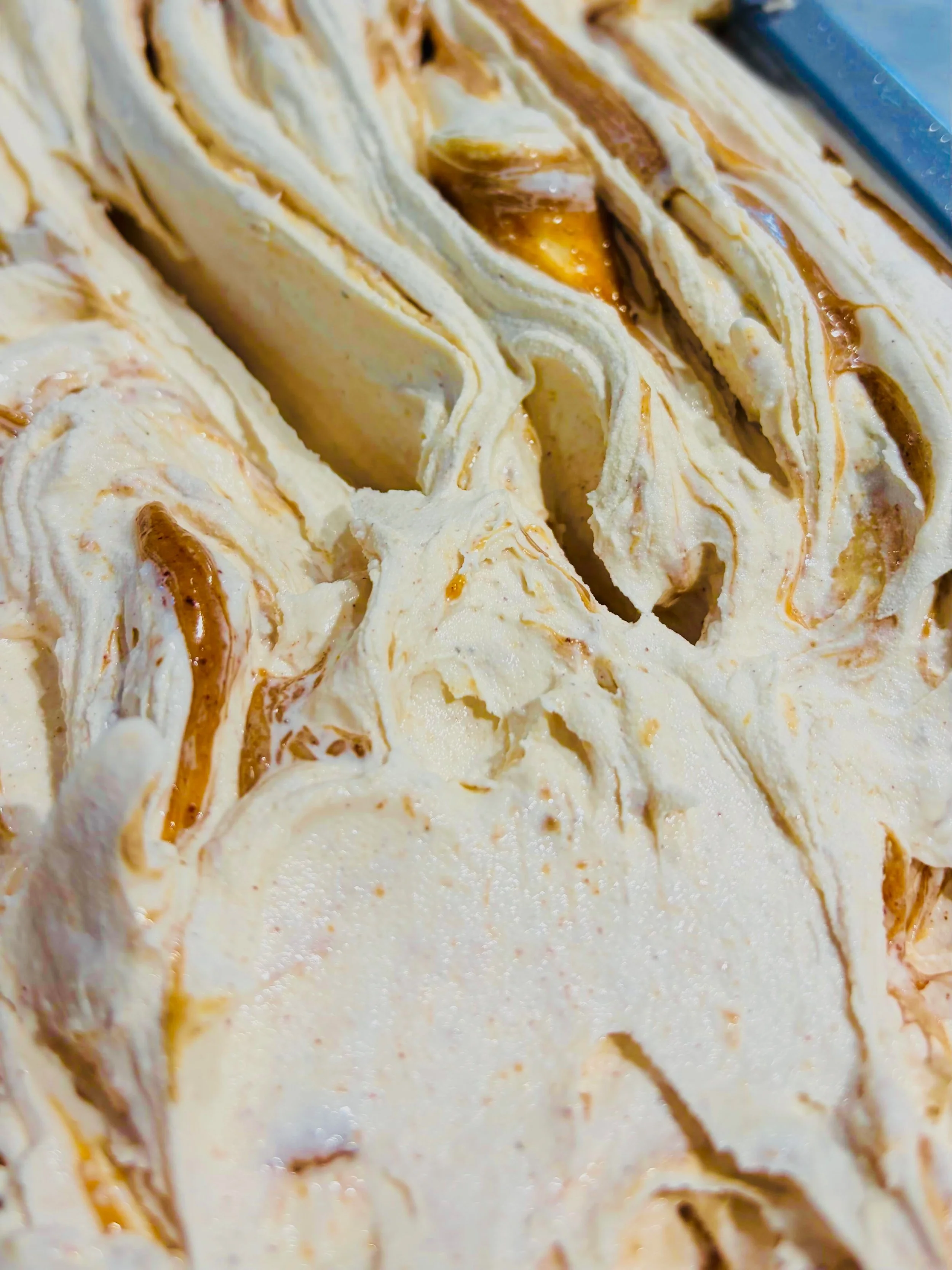 We have LOVED spending this week working on exciting collabs, and we still have some more surprises coming&hellip;

Any guess as to what flavours we have in the bag👀

#ballymoney #milkparlour #icecream #collab #icecream