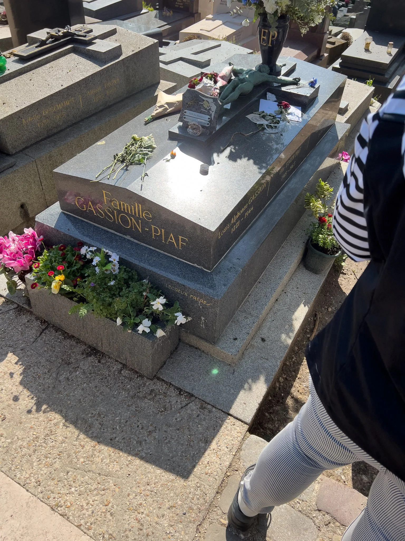 Edith Piaf - Pere Lachaise Cemetery