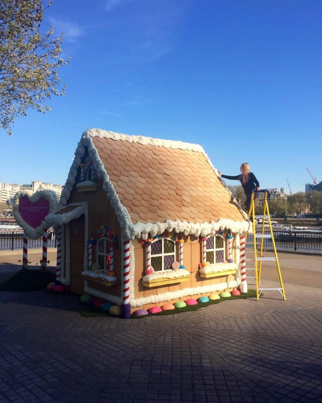 One from the archives today. This has to be our greatest, and most challenging project. 

This gingerbread house stood at roughly 3 metres tall, and was installed on the Southbank to celebrate the opening of @shreksadventure 9 years ago.

This ginger