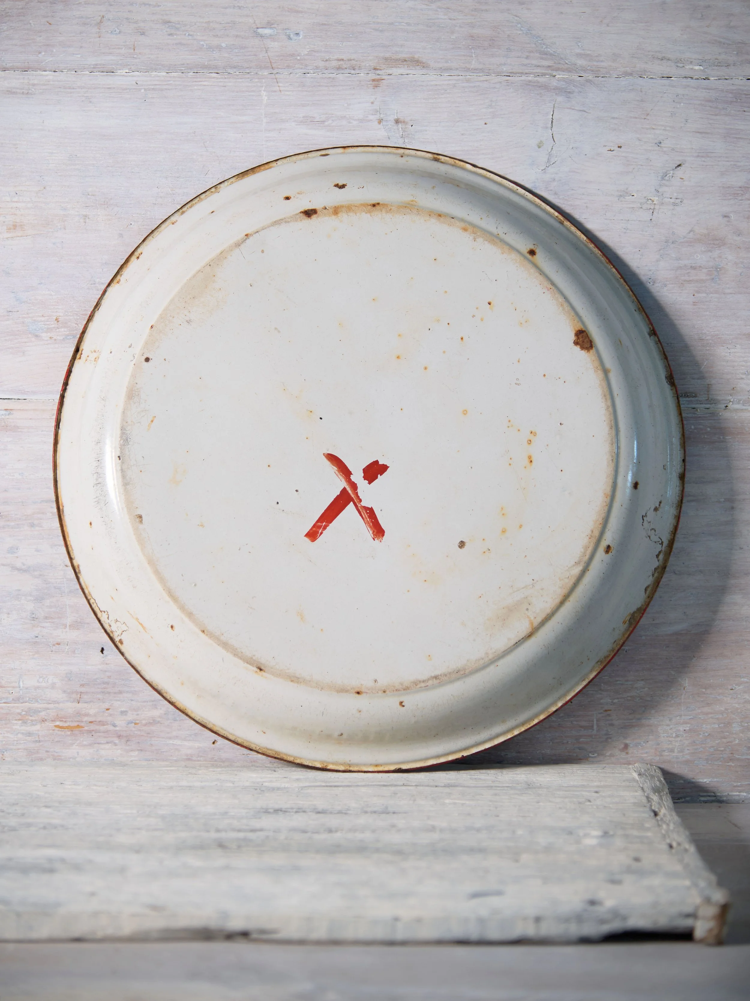 Metal flower tray 2.jpg