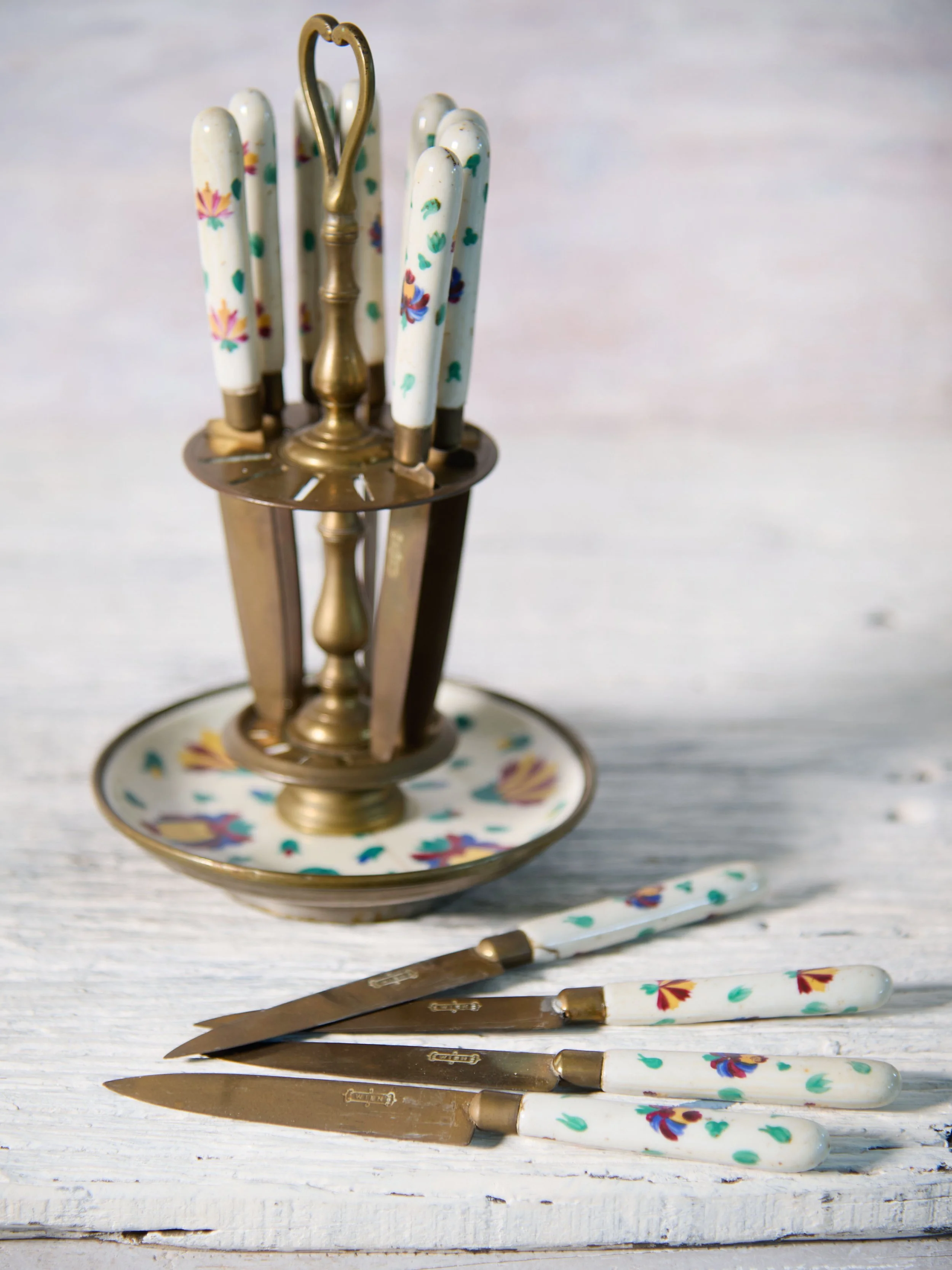 Knife set in stand 1.jpg