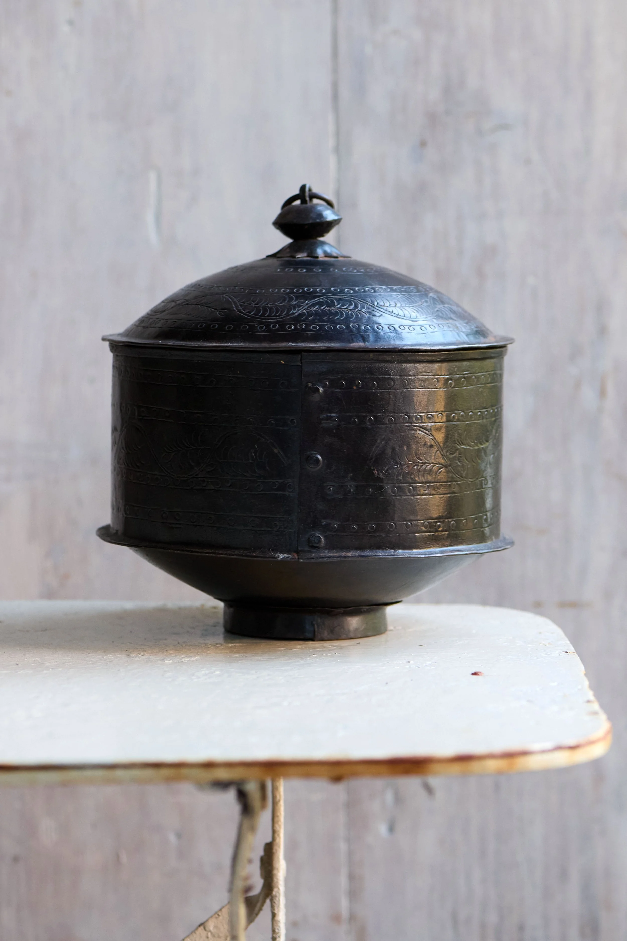 Dark metal pot 4.jpg