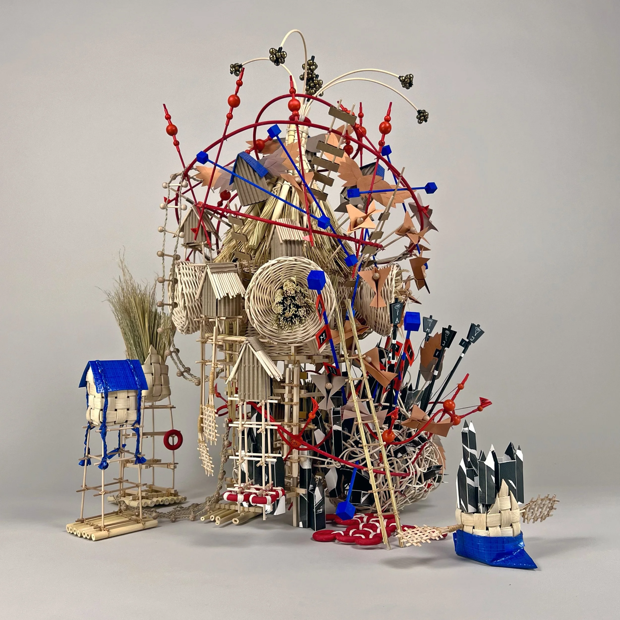 Homing Sirens / 2026 / Fibers, wood, data / This piece explores the idea of home adaptation in a changing environment through the translation of data related to the migration pattern of the Swainson's Warbler.
