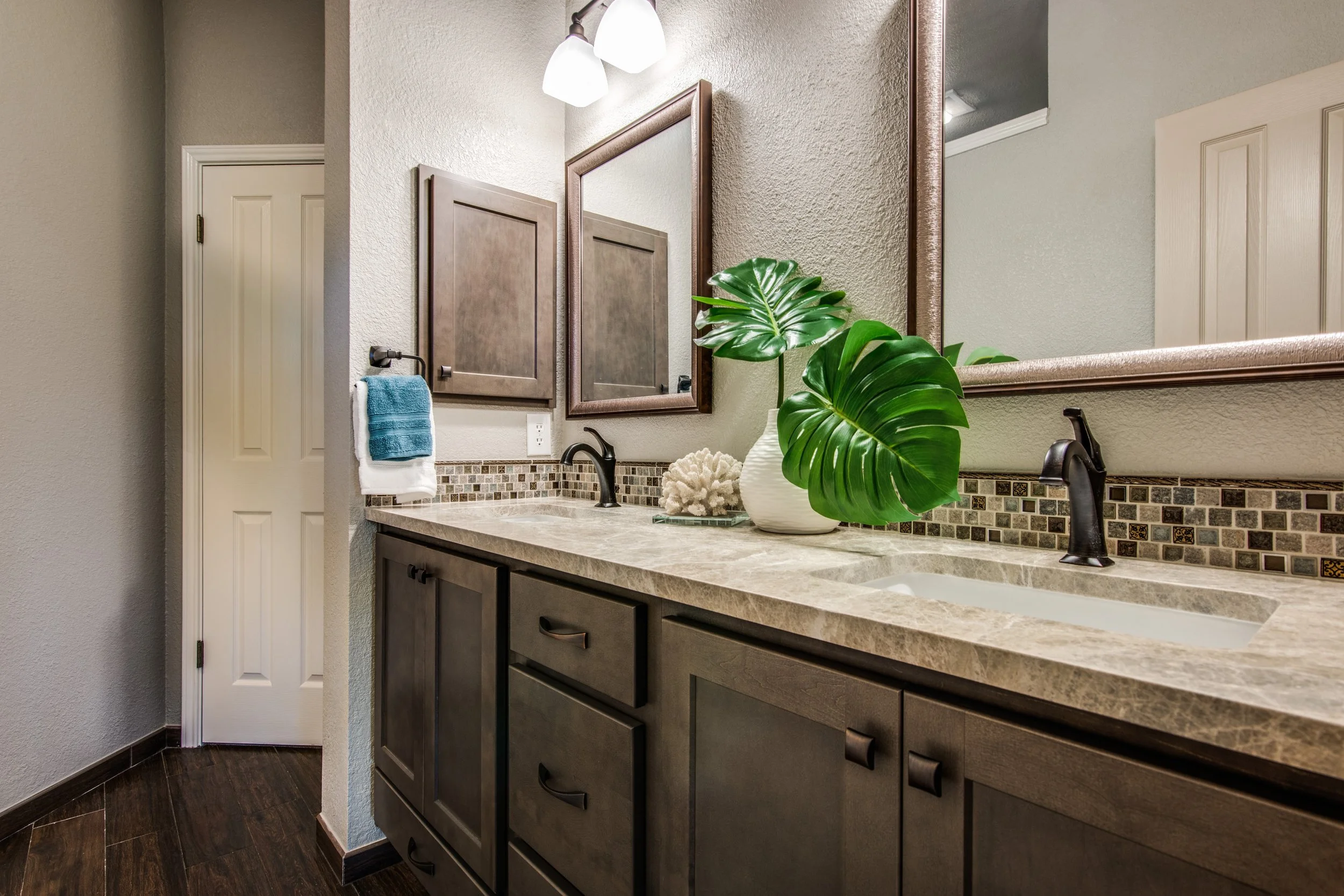 Bathroom Remodeling San Antonio ??? KM BUILDERS