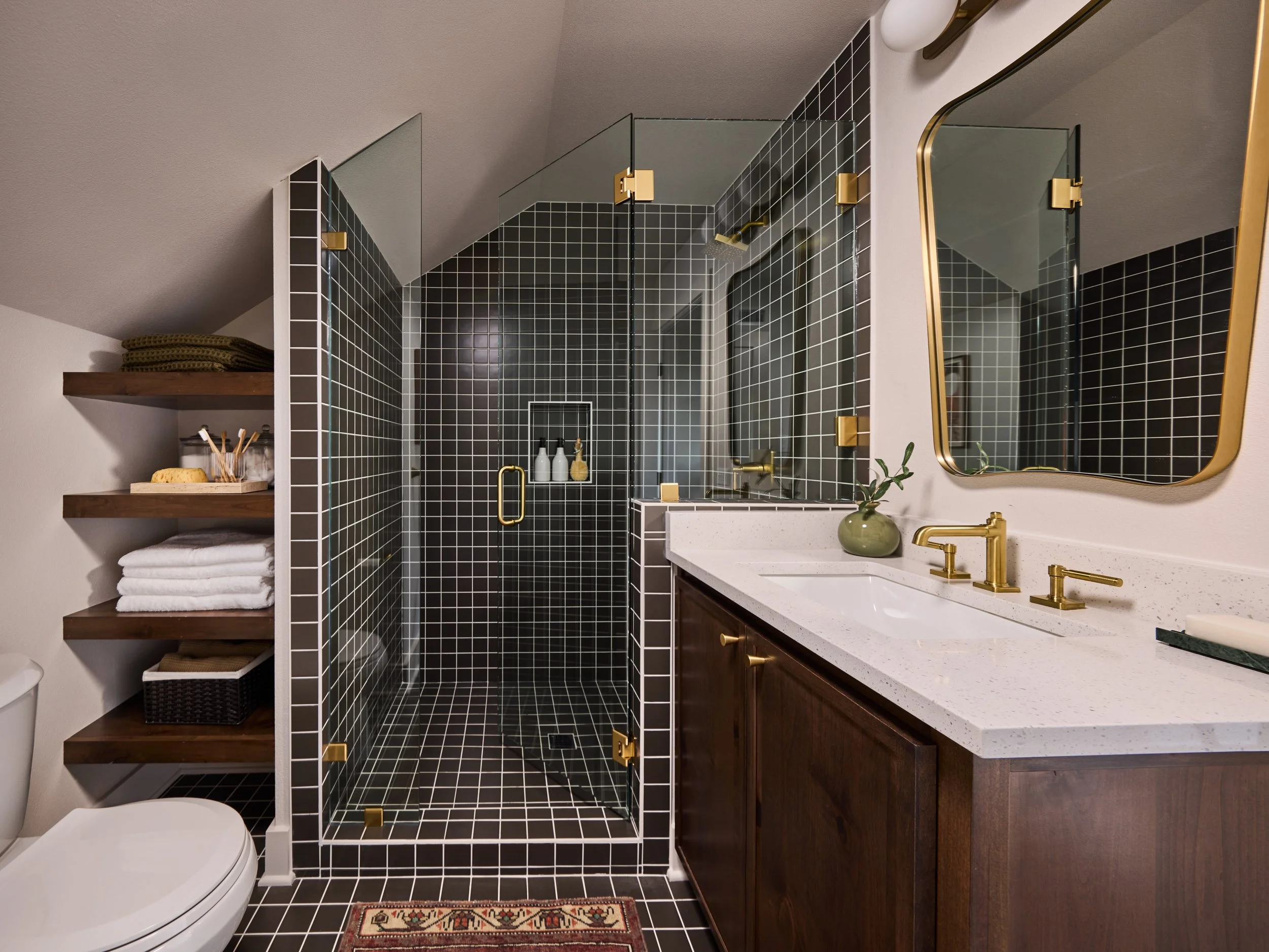 HGTV Smart Home 2025 Upstairs Bathroom.jpg