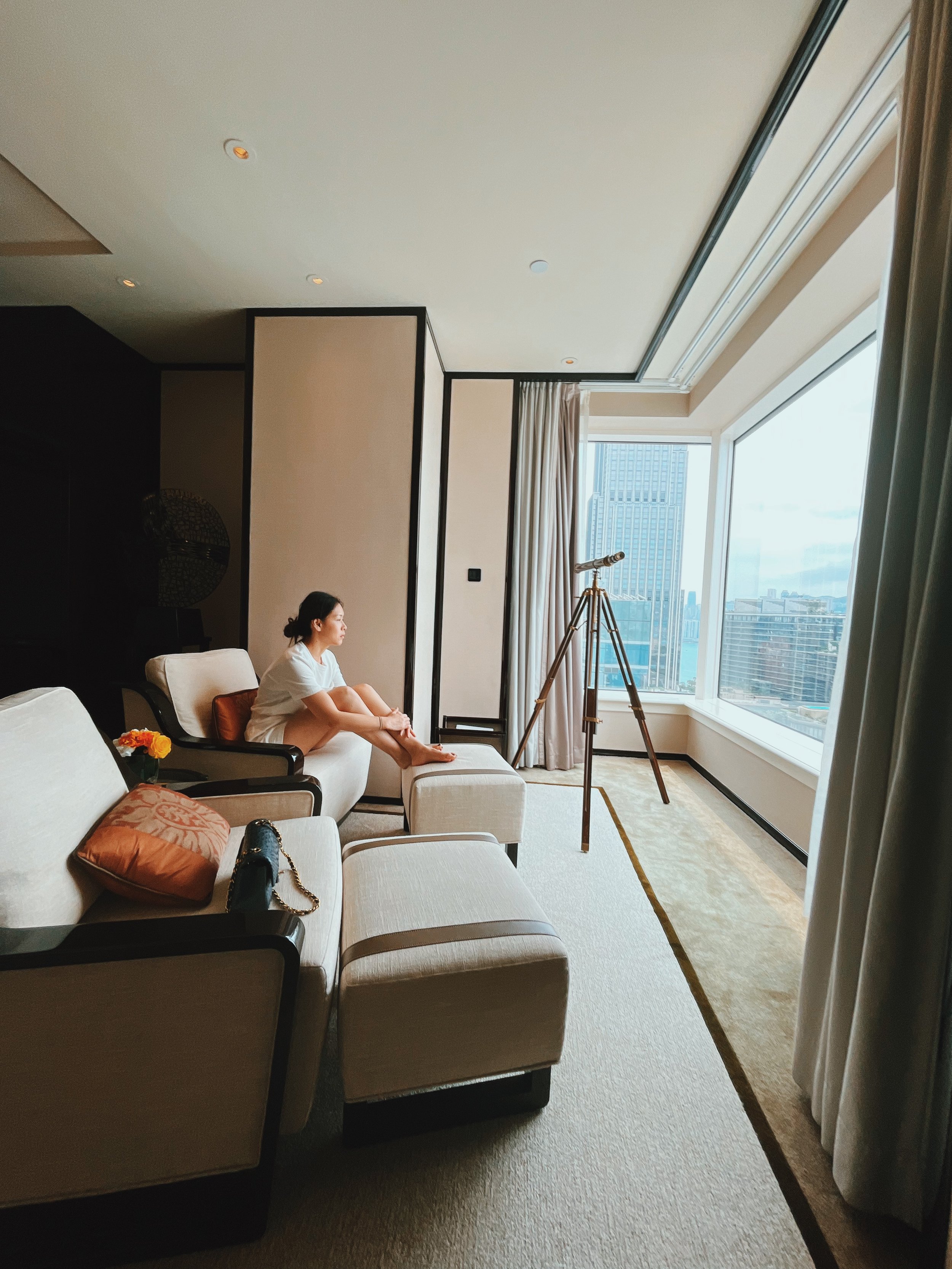 The Peninsula Hong Kong - Deluxe Harbour View Suite