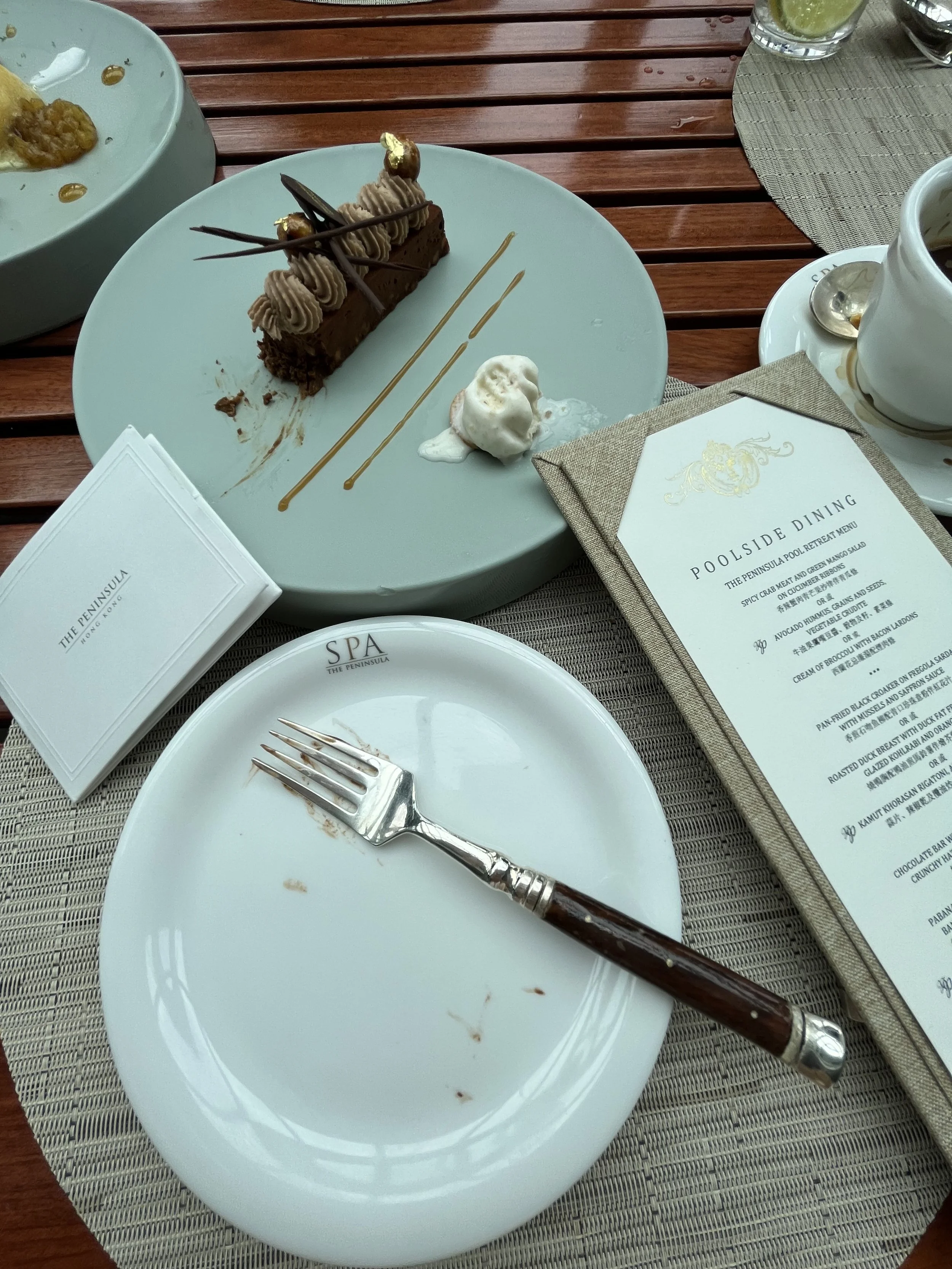 The Peninsula Hong Kong swimming pool dining