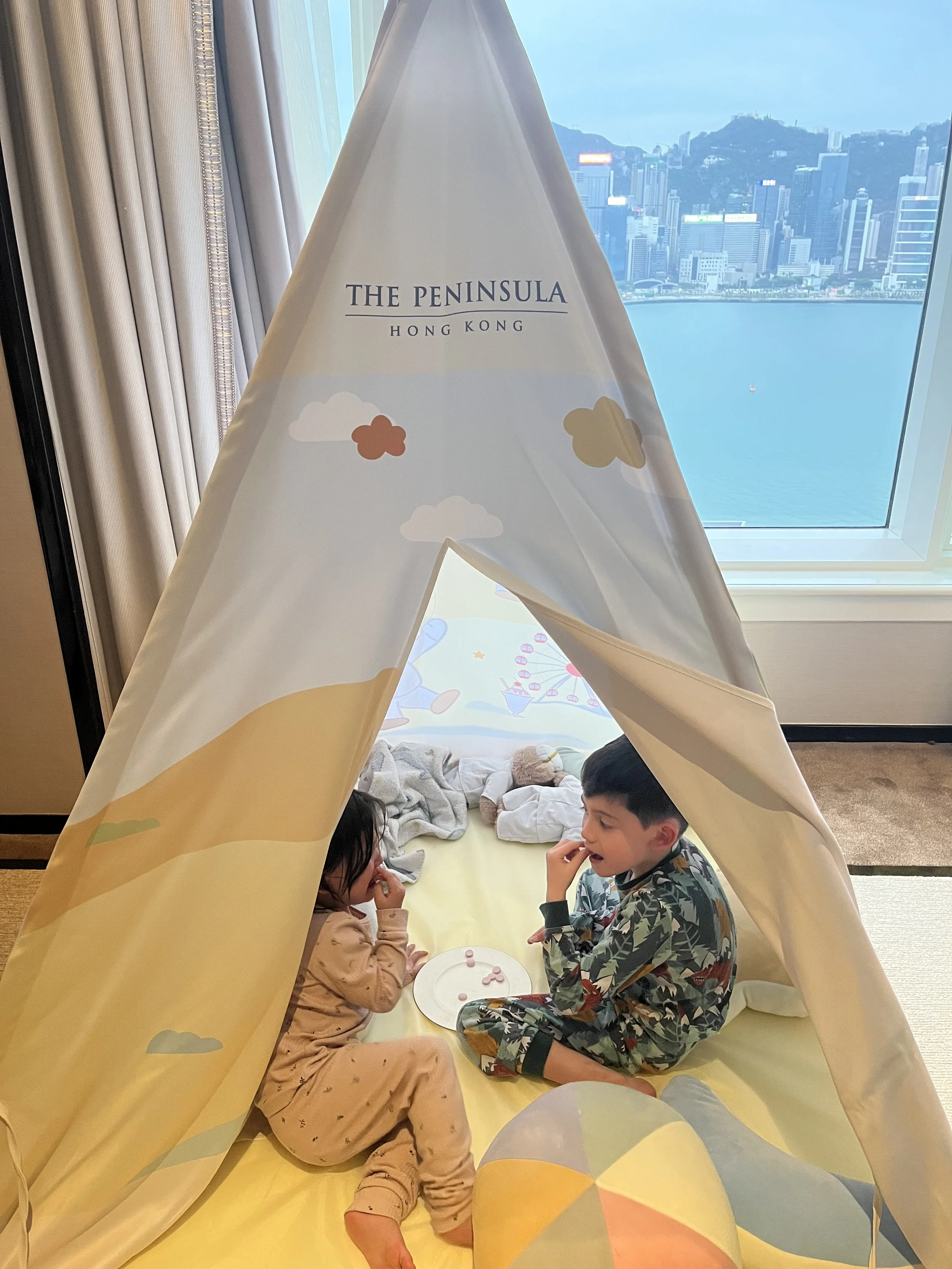 The Peninsula Hong Kong - Deluxe Harbour View Suite