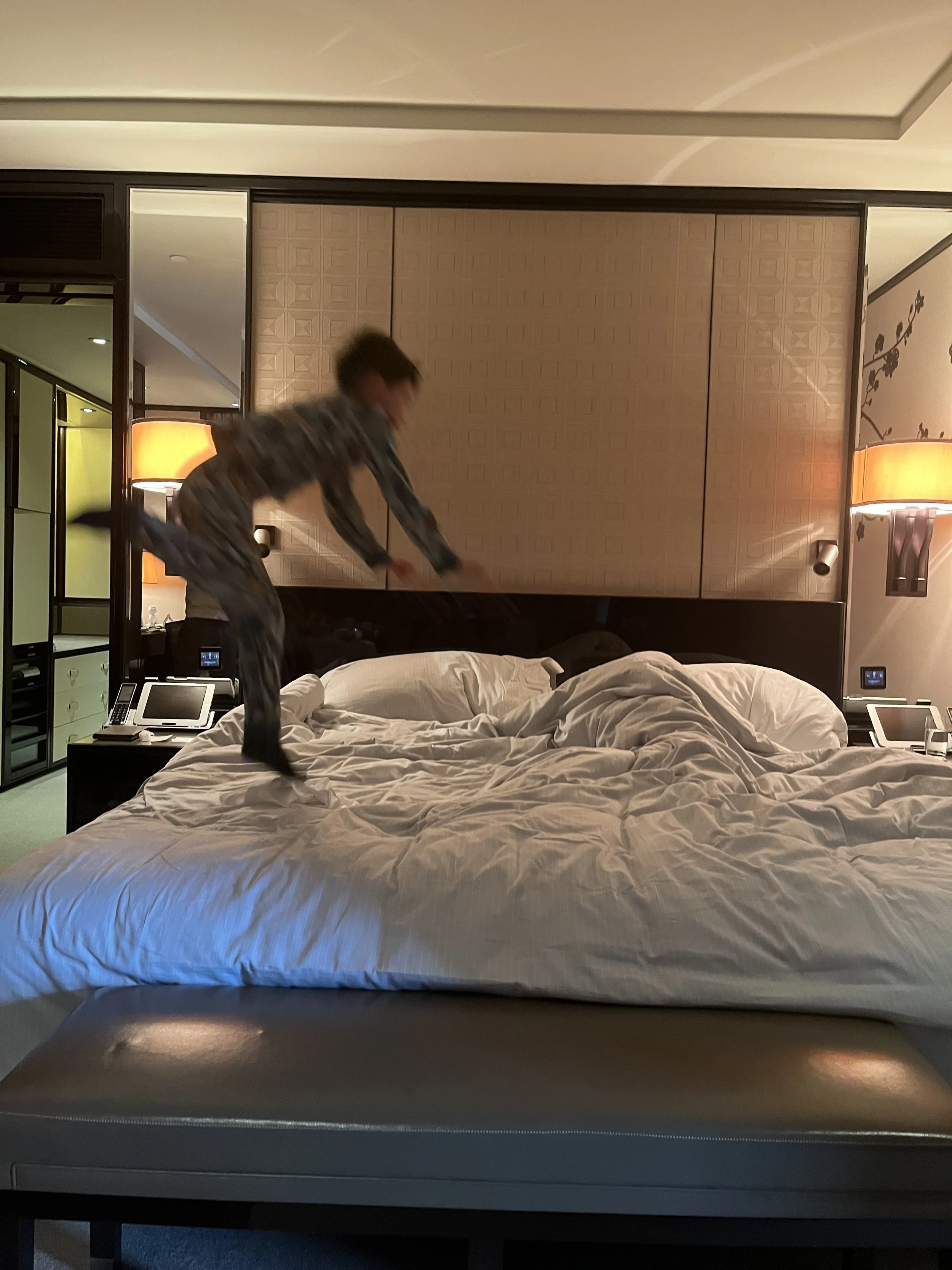 The Peninsula Hong Kong - Deluxe Harbour View Suite