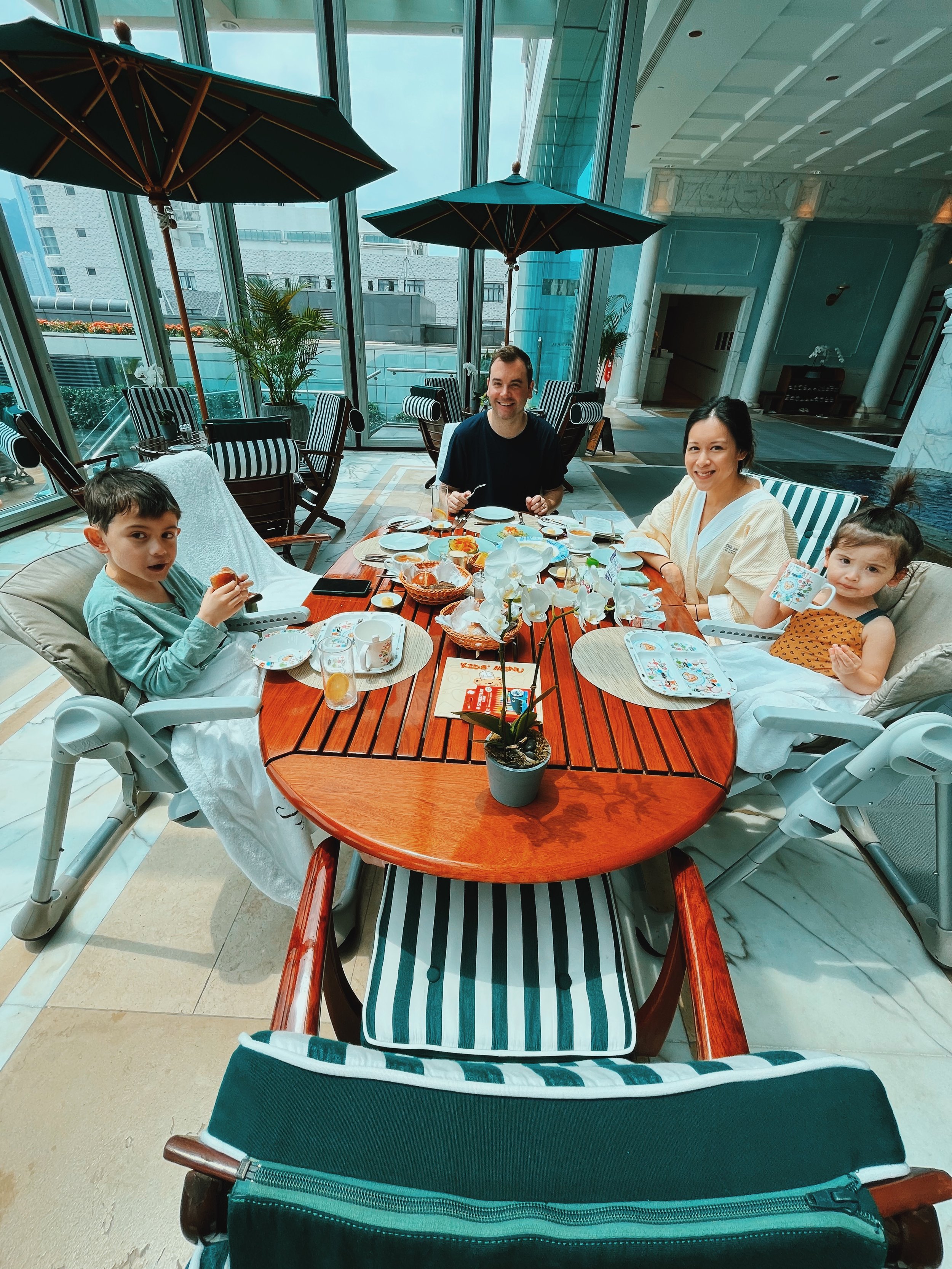 The Peninsula Hong Kong swimming pool dining