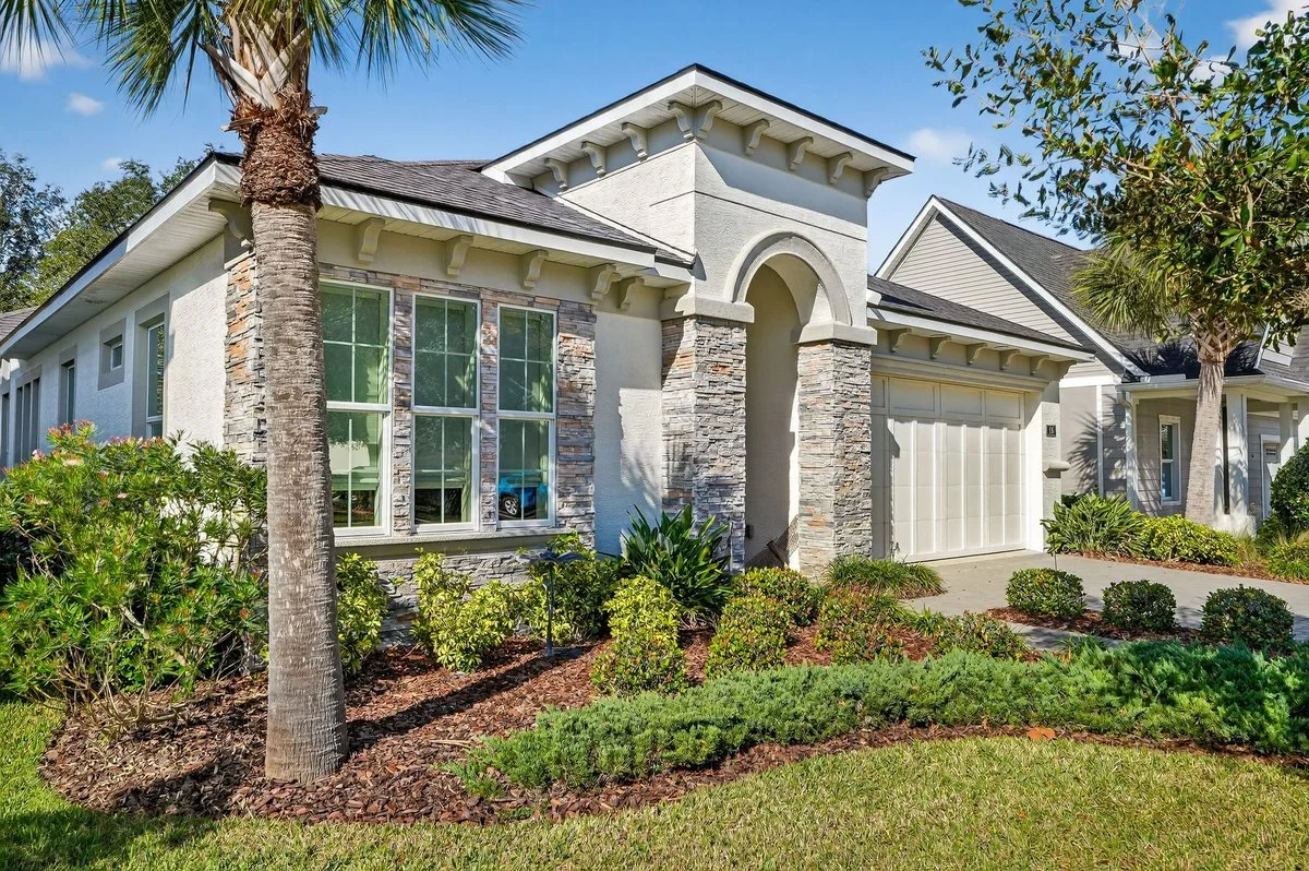 NEW LISTING ALERT 🚨🏡✨
Ormond Beach living at its best&mdash;welcome to Chelsea Place!
📍 Chelsea Place | Ormond Beach
💰 $554,900
🛏️ 4 Bedrooms + Study | 🛁 3 Bathrooms
🏠 Single-Story | Concrete Block | Built 2020

The details that matter:
✨ Gate