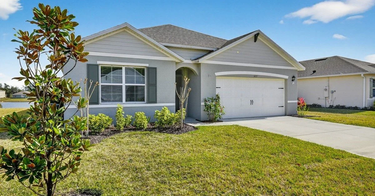 NEW LISTING ALERT 🚨🏡✨�Ormond Beach | Fountain View
1477 Fountain View Street
💰 $372,000

✨ Move-in-ready smart home &mdash; 4BR/2BA Cali model, just 18 months new with open-concept living, granite countertops, white cabinetry, stainless steel appl