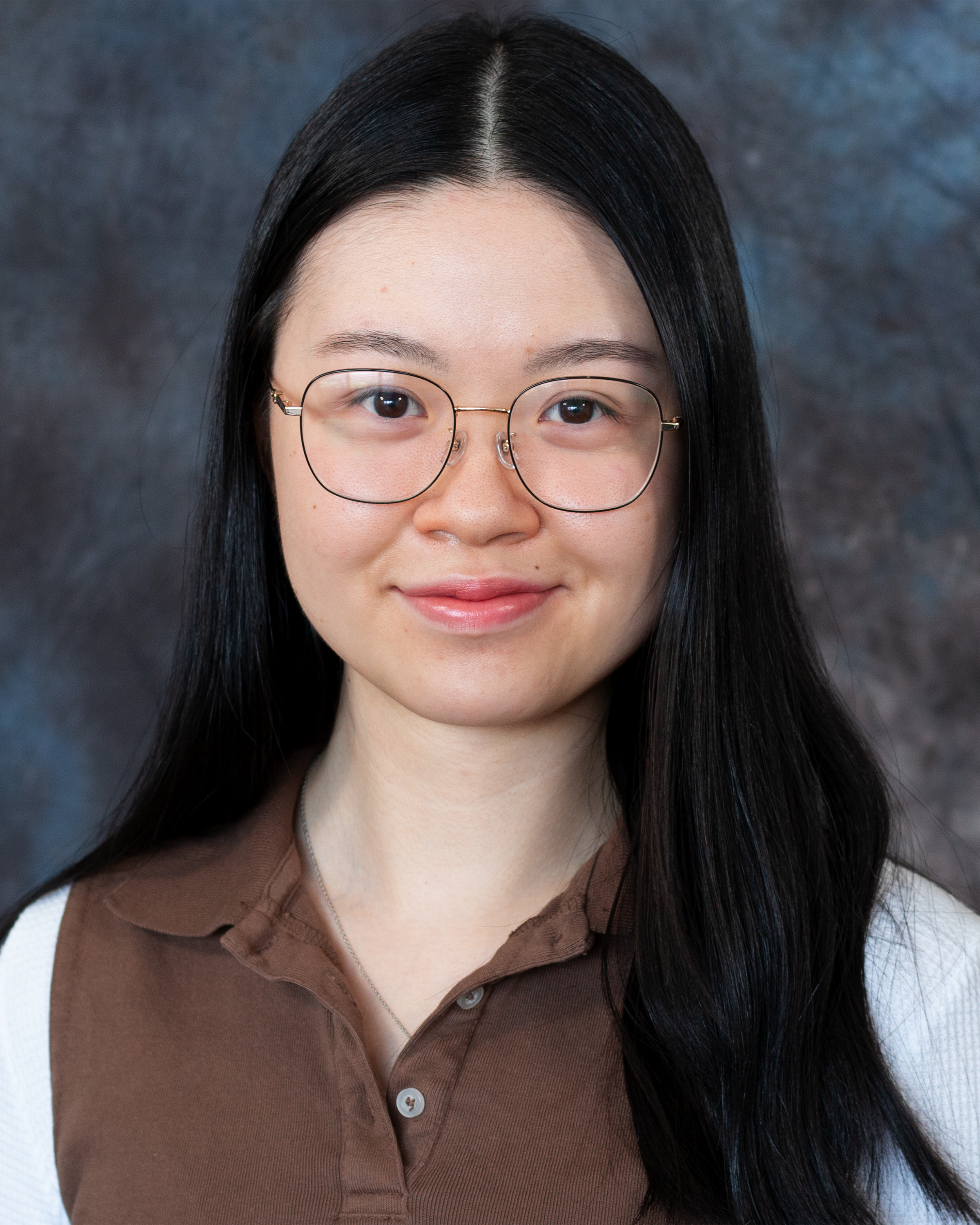 HelenZhou_headshot1.PNG