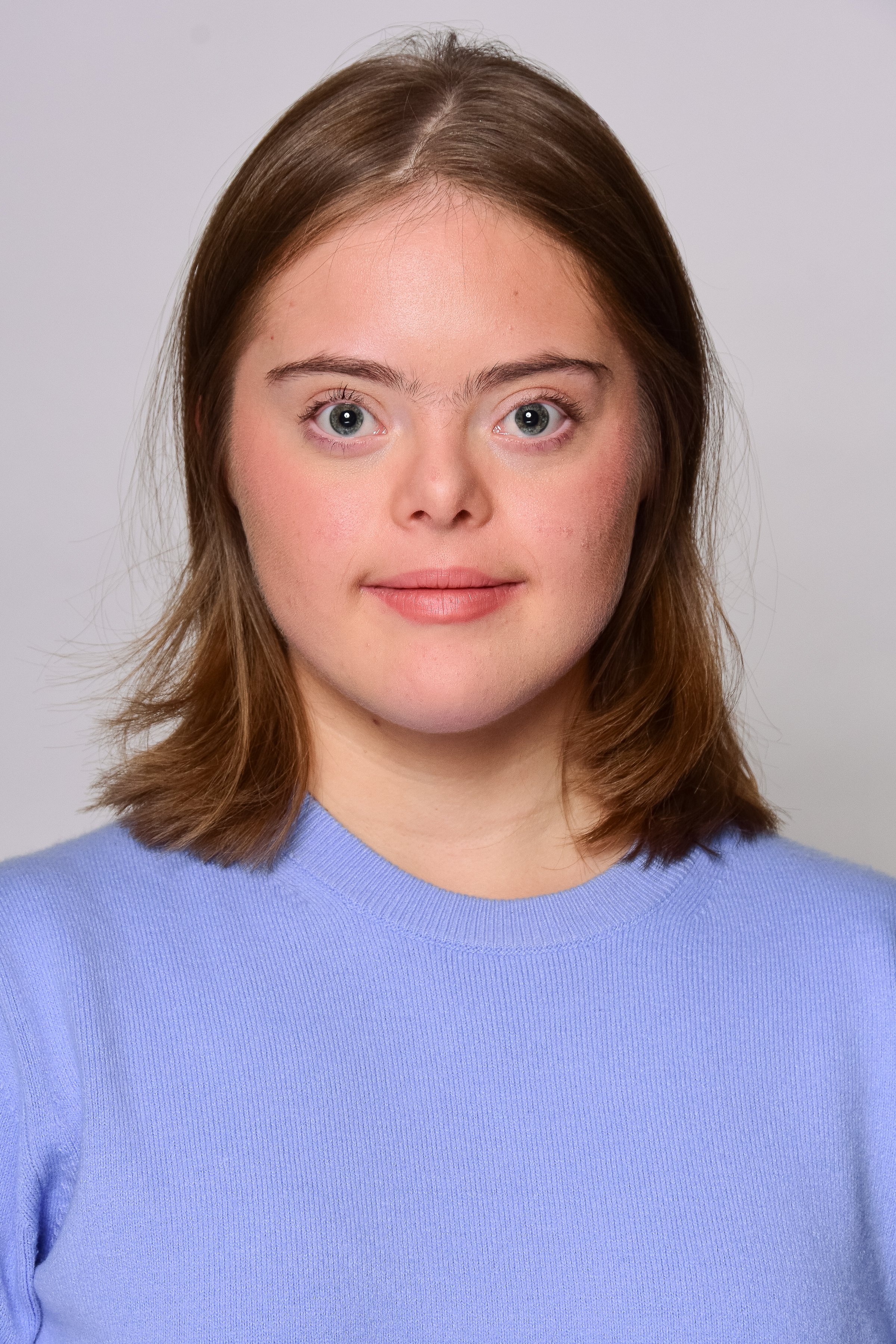 Jenny Hair Tucked.jpg