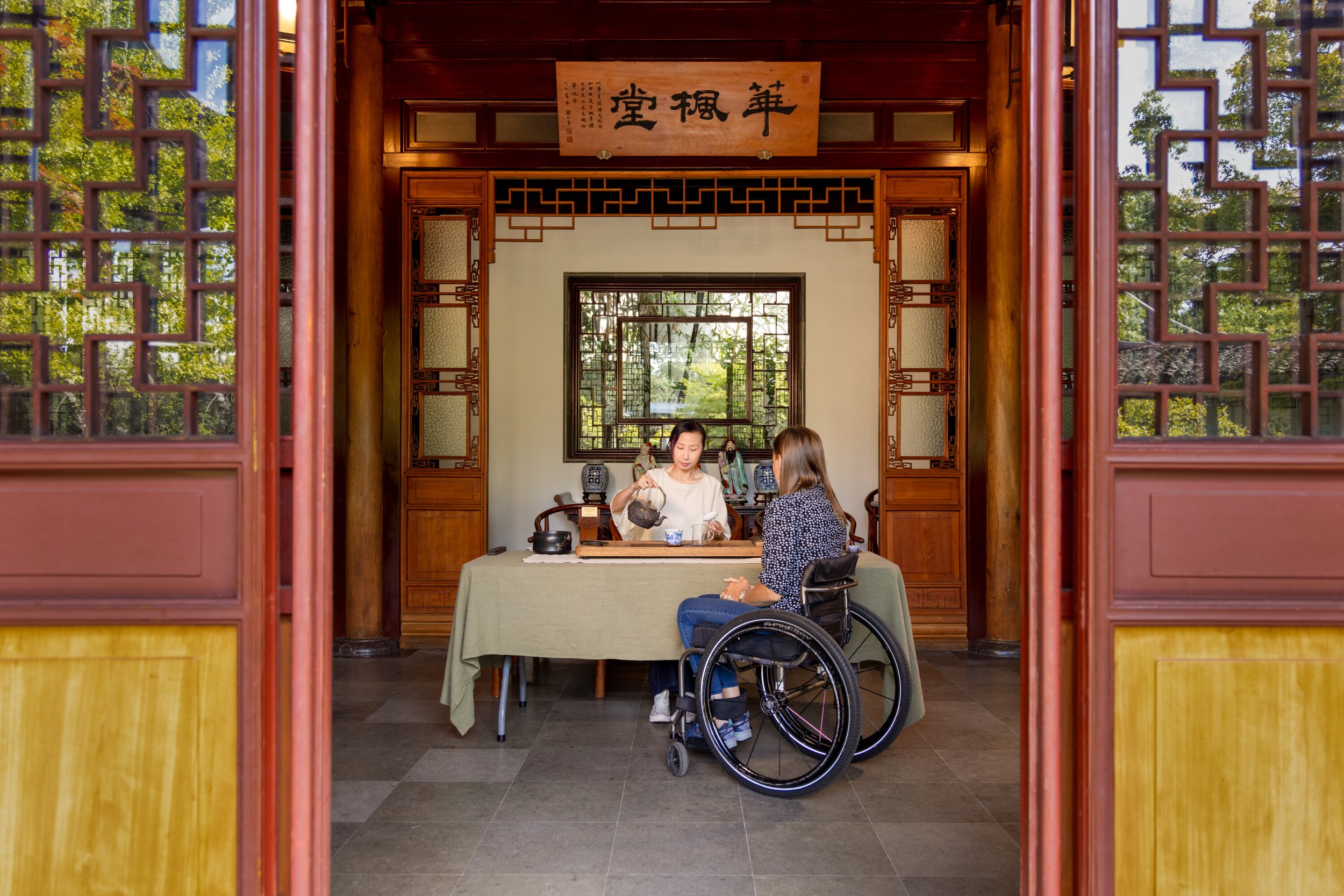 Destination Vancouver Wellness Shoot - Dr Sun Yat Sen - Tea Ceremony - 1545422.jpg