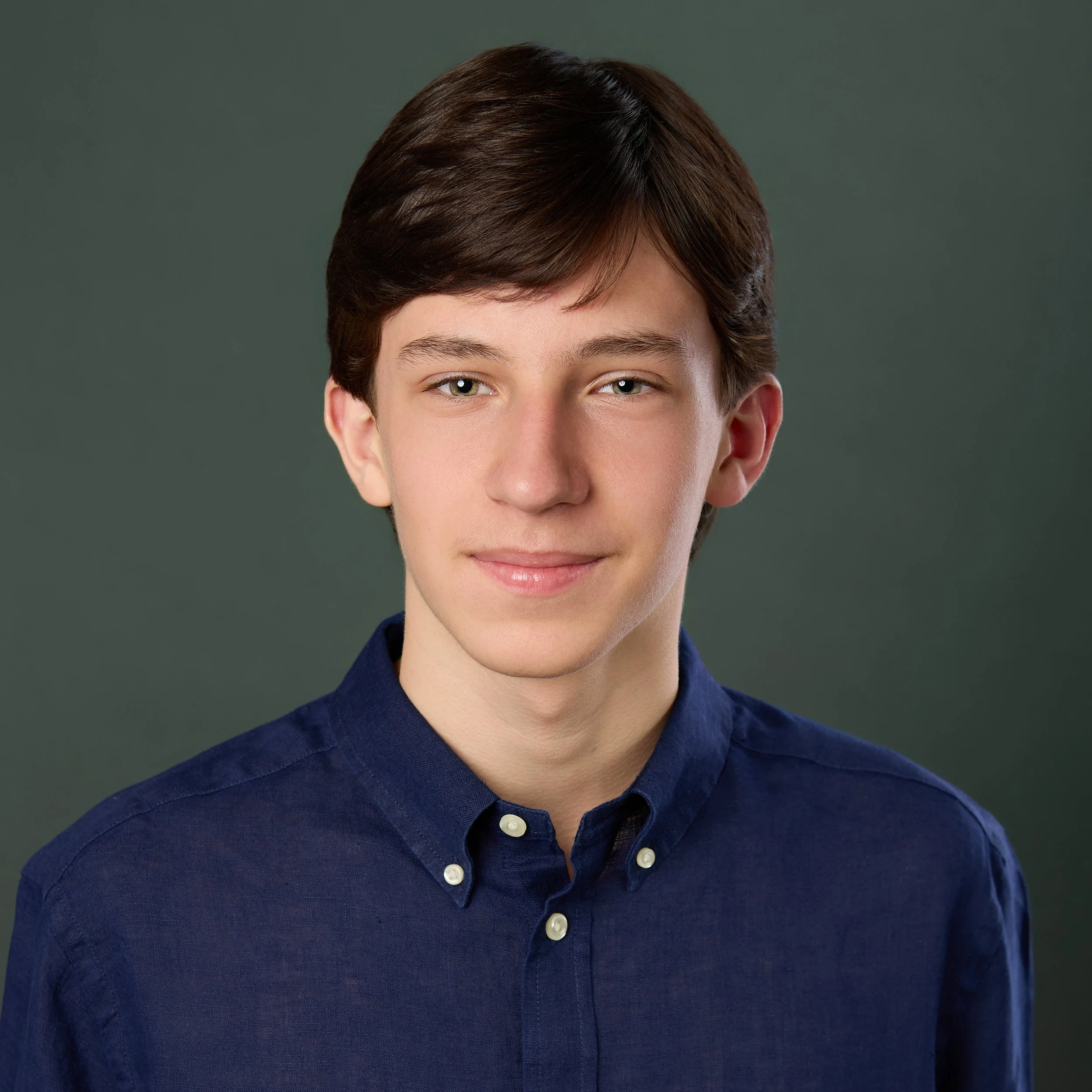 Maxi - Headshot 1.jpg