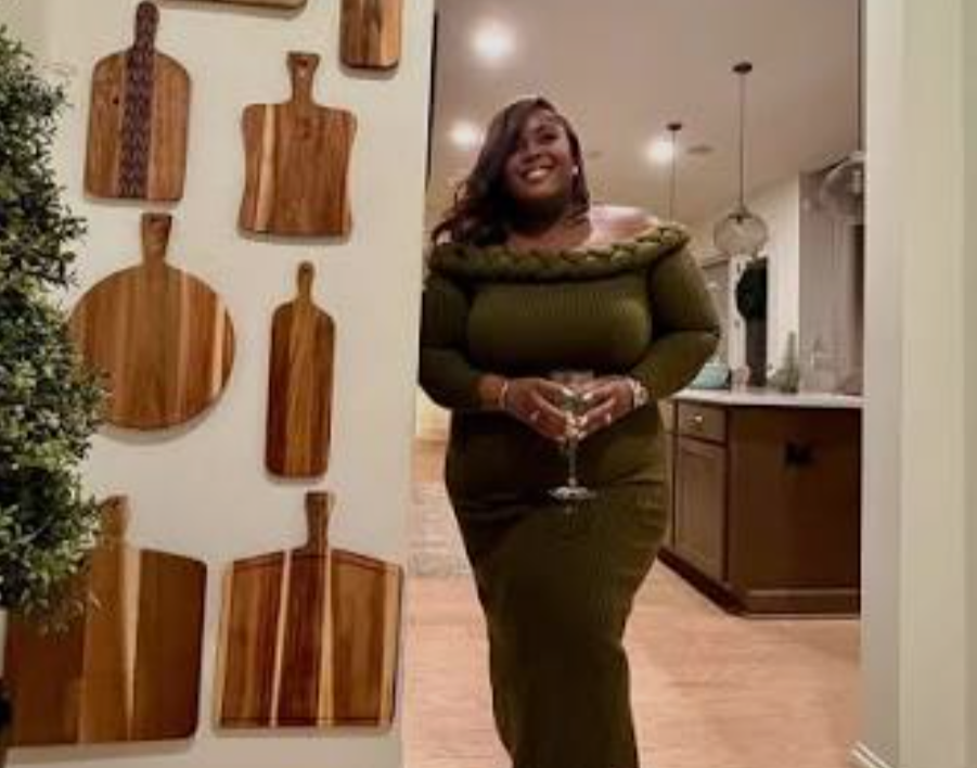 Actress Raven Goodwin  Stirs Things Up On    Social Media