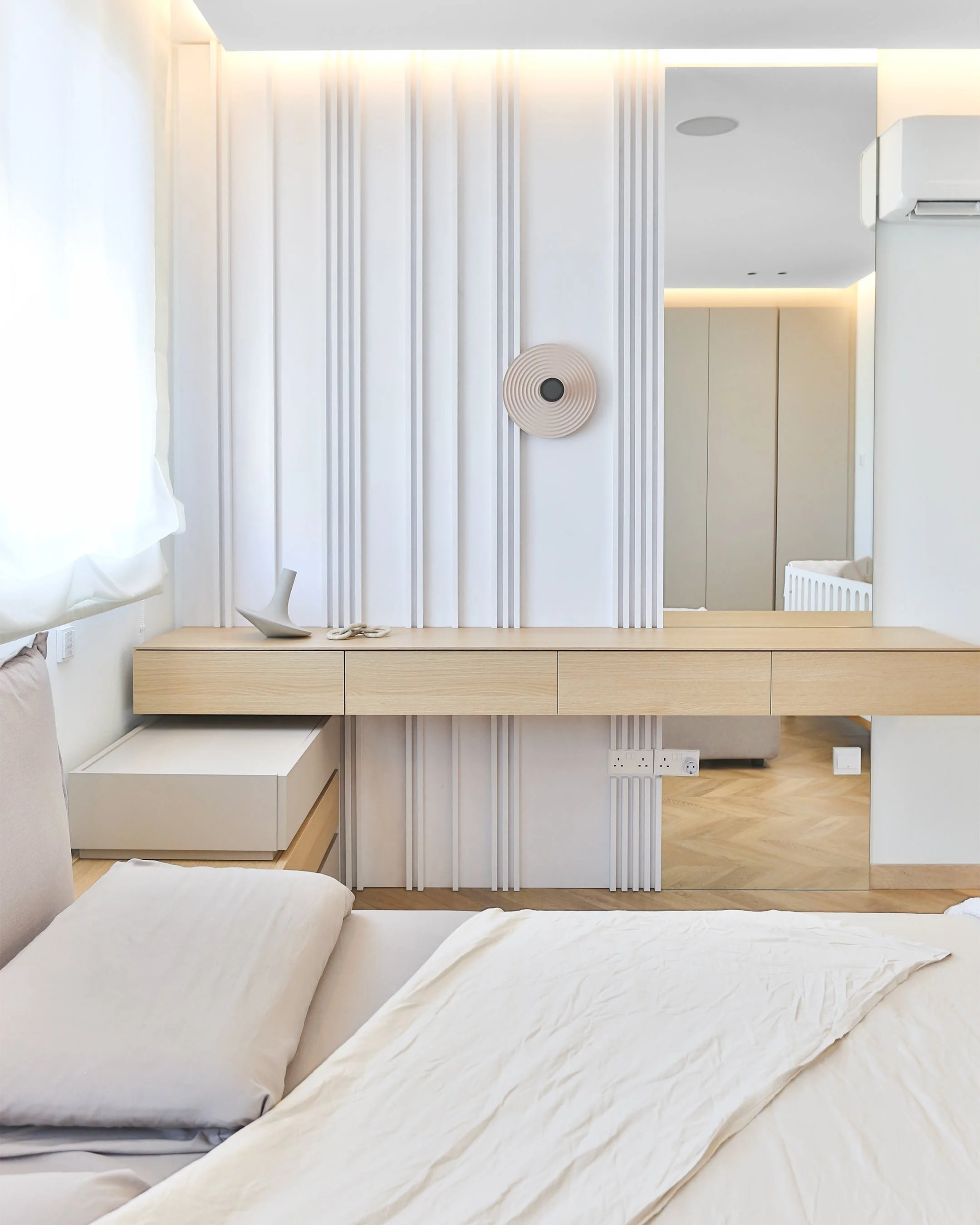 9 - MASTER BEDROOM.jpg