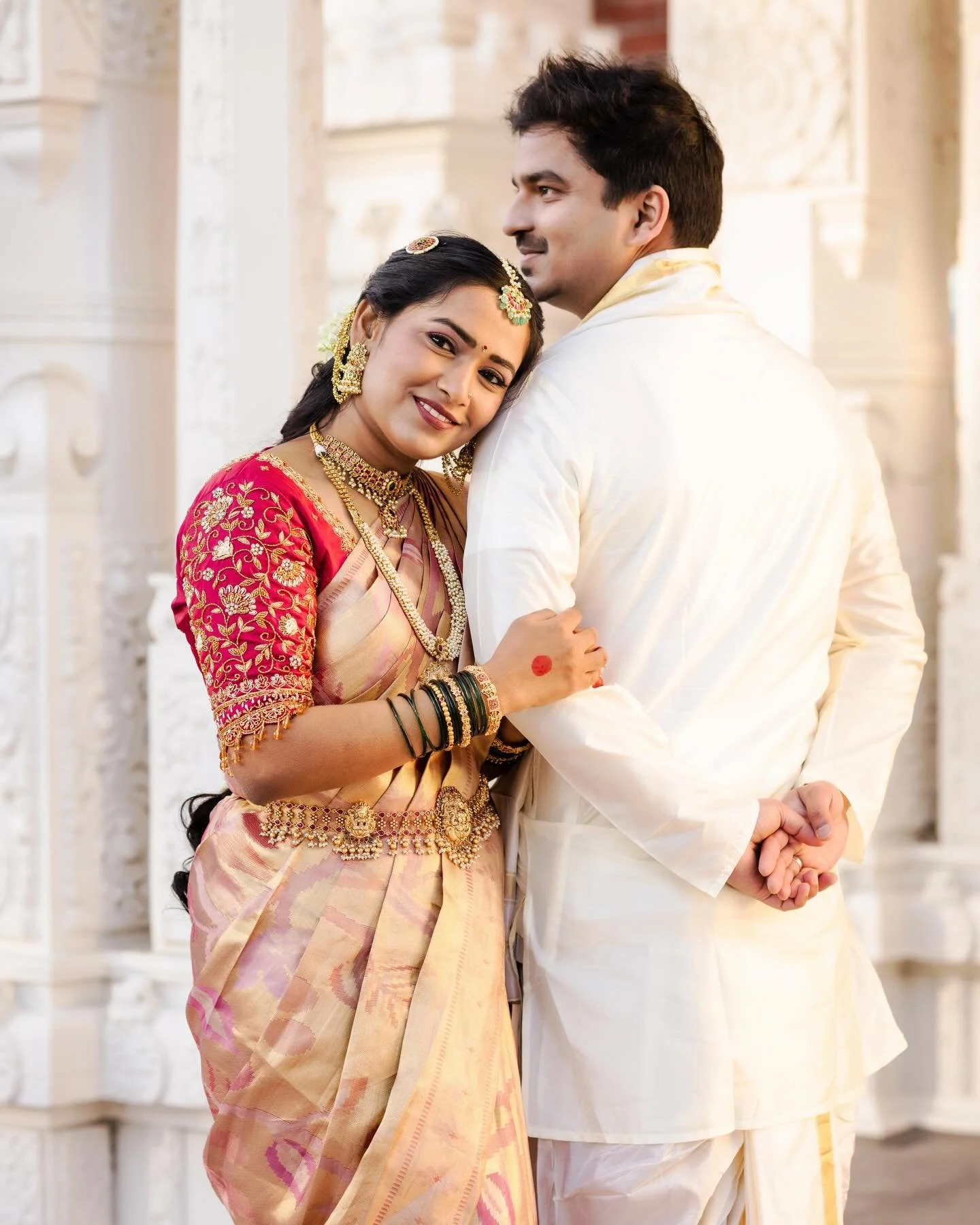 Vasudha + Shubhankar 💕💕
.
.
.
Images by Vig and me
Decor: @sahievents 
Makeup: @ruchi_makeup_artist @makeupbyaakanksha_ 
Drape Artist: @sareedrapingbysuganthi 
Brides Saree: @vallabh7008 @vallabh7008 
Jewlery: @sudhi_fashionhub 
Venue: @livermorete