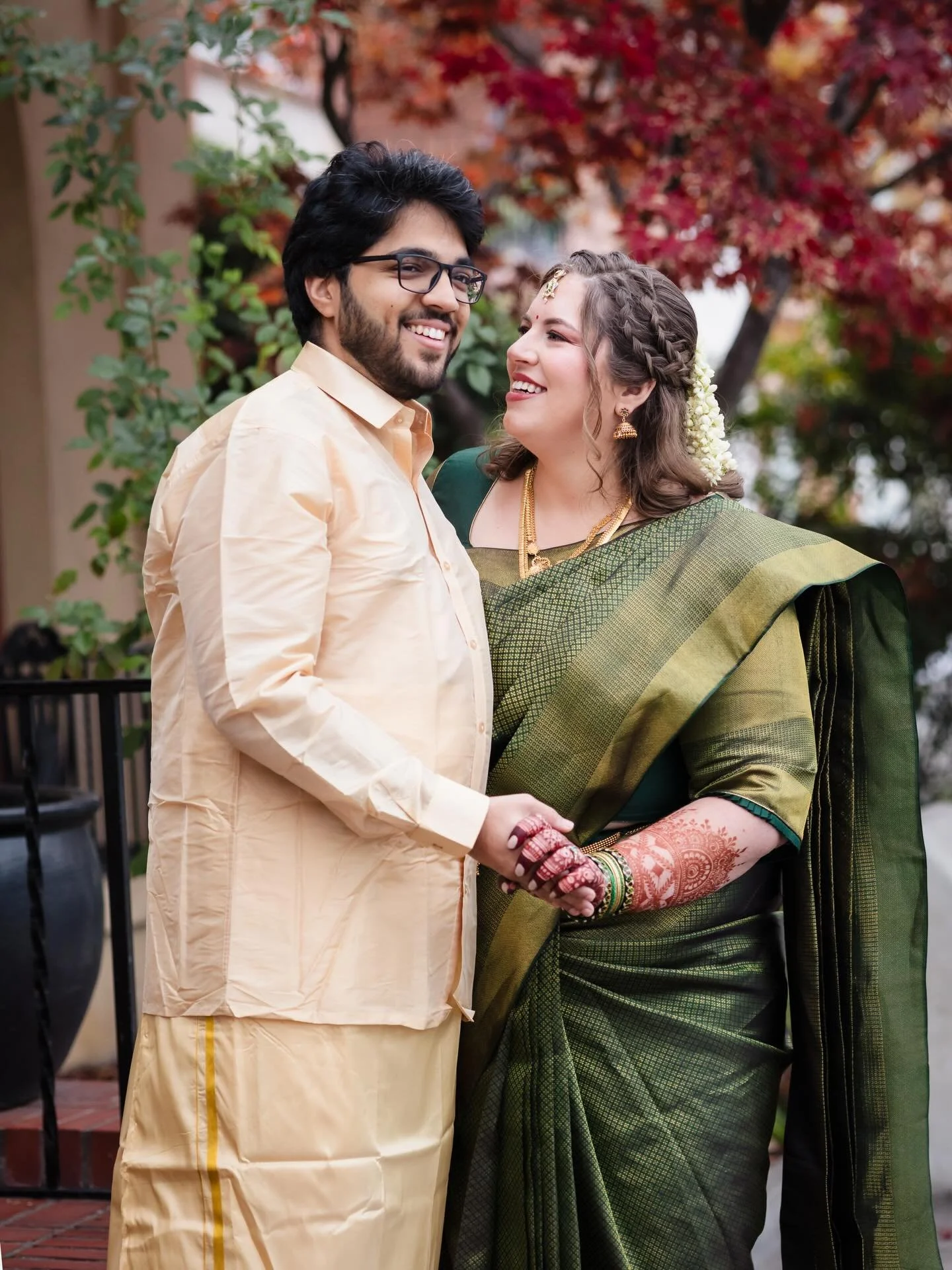I loved capturing the sweetness, happiness, laughter, and love&mdash;amidst the rich traditions of a Tam Brahm wedding at Libby and Krishna&rsquo;s wedding ❤️
.
Images by @c_h_a_n_d_yo and me
Makeup and Hair: @beautifywithdeepti 
Saree Draping: @drap